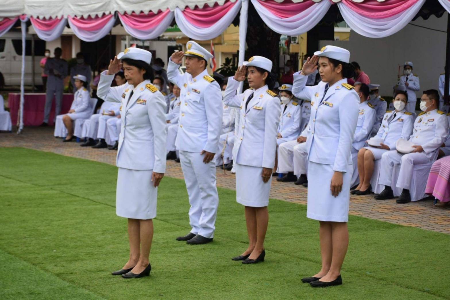 📣ผวจ.ราชบุรี นำข้าราชการในสังกัดวางพวงมาลา และนำพสนิกรน้อมรำลึกในพระมหากรุณาธิคุณ เนื่องในวันคล้ายวันสวรรคต พระบาทสมเด็จพระจุลจอมเกล้าเจ้าอยู่หัว “วันปิยมหาราช” ประจำปี 2566