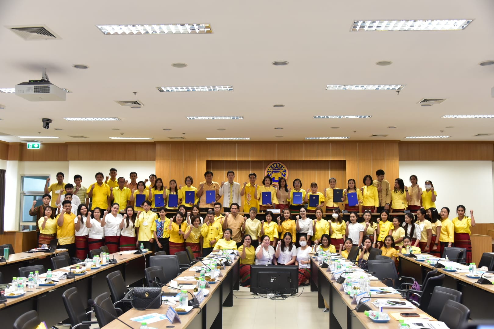 📣 พช.ราชบุรี ลงนามบันทึกข้อตกลง ความร่วมมือการขับเคลื่อน “ ตำบลเข้มแข็ง ตามหลักปรัชญาของเศรษฐกิจพอเพียง ”