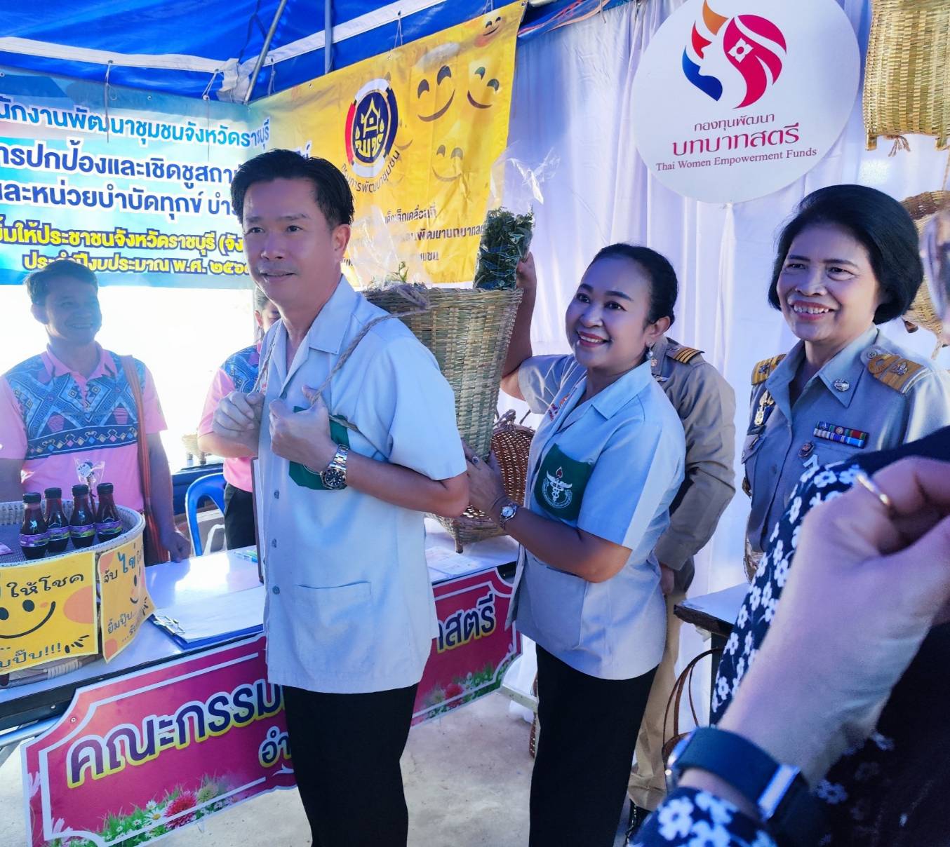 📣 พช.ราชบุรี ร่วมออกหน่วยให้บริการประชาชนภายใต้โครงการจังหวัดเคลื่อนที่ “บำบัดทุกข์บำรุงสุข สร้างรอยยิ้มให้ประชาชนจังหวัดราชบุรี” ร่วมกับโครงการหน่วยแพทย์เคลื่อนที่ พอ.สว.จังหวัดราชบุรี ประจำปี 2567