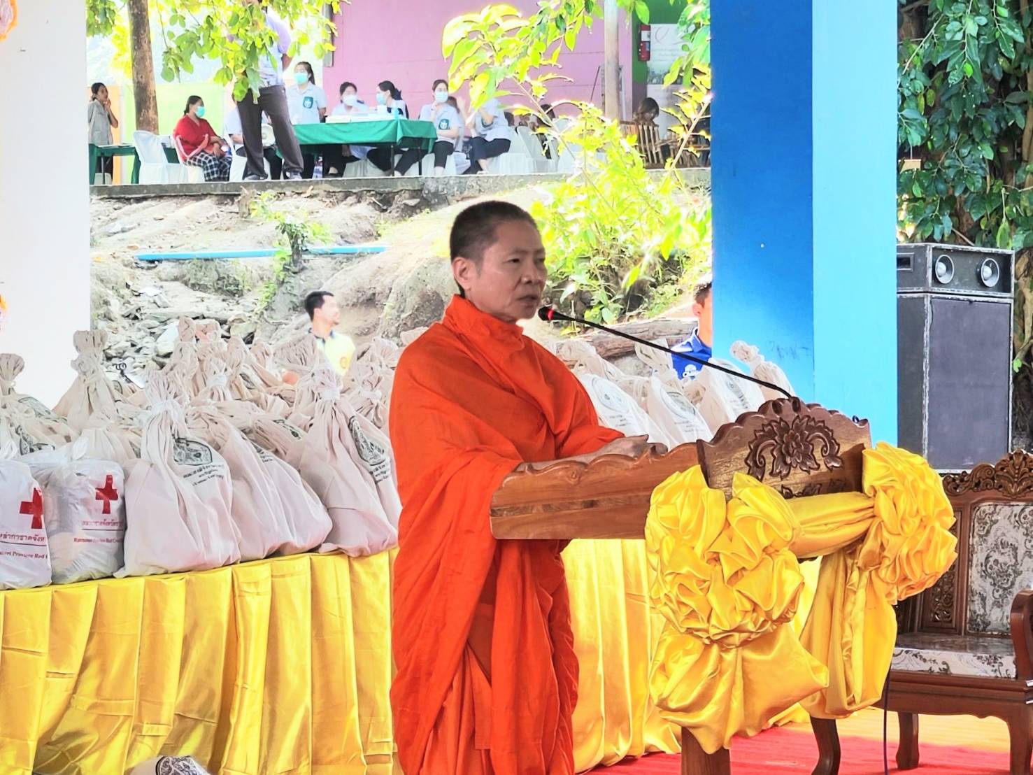 📣 พช.ราชบุรี ร่วมออกหน่วยให้บริการประชาชนภายใต้โครงการจังหวัดเคลื่อนที่ “บำบัดทุกข์บำรุงสุข สร้างรอยยิ้มให้ประชาชนจังหวัดราชบุรี” ร่วมกับโครงการหน่วยแพทย์เคลื่อนที่ พอ.สว.จังหวัดราชบุรี ประจำปี 2567