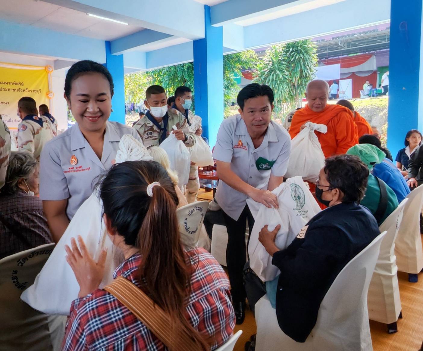 📣 พช.ราชบุรี ร่วมออกหน่วยให้บริการประชาชนภายใต้โครงการจังหวัดเคลื่อนที่ “บำบัดทุกข์บำรุงสุข สร้างรอยยิ้มให้ประชาชนจังหวัดราชบุรี” ร่วมกับโครงการหน่วยแพทย์เคลื่อนที่ พอ.สว.จังหวัดราชบุรี ประจำปี 2567