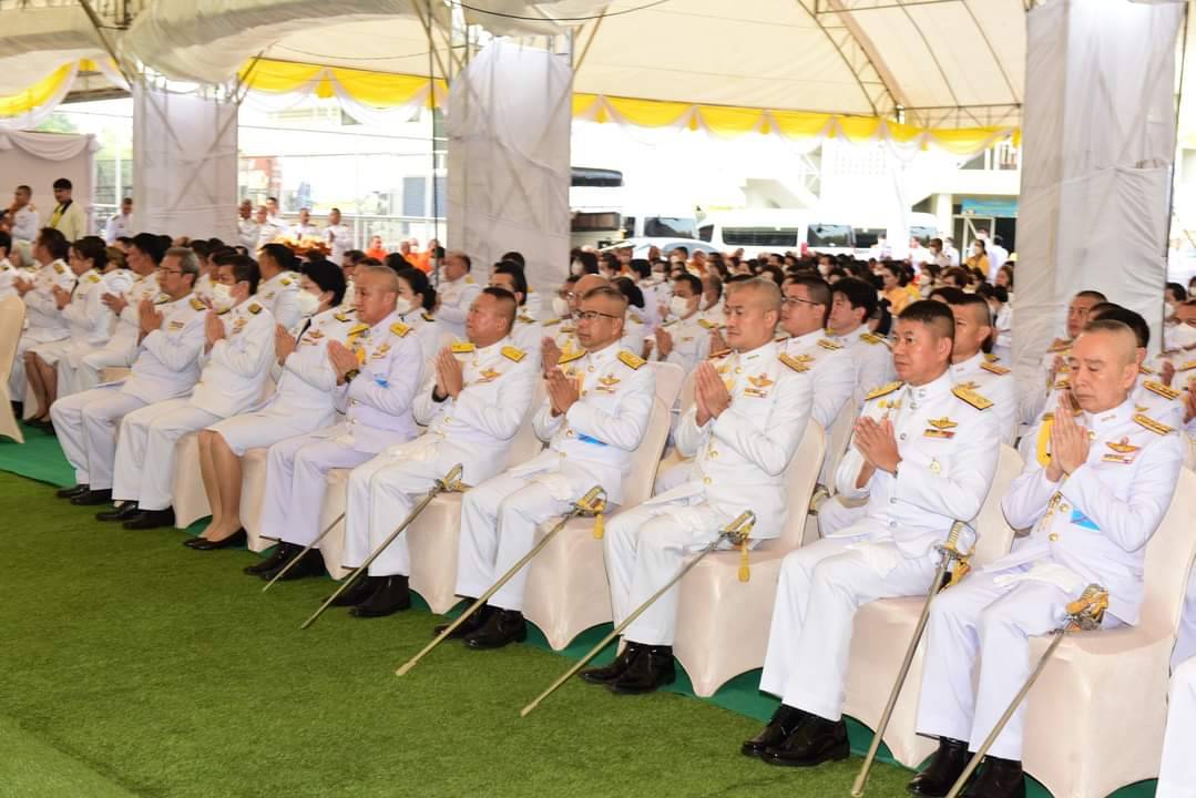 📣พช.ราชบุรี ร่วมพิธีทำบุญตักบาตร และพิธีวางพานพุ่มดอกไม้ถวายราชสักการะ เนื่องในวันคล้ายวันพระบรมราชสมภพพระบาทสมเด็จพระบรมชนกาธิเบศร มหาภูมิพลอดุลยเดชมหาราช บรมนาถบพิตร วันชาติ และวันพ่อแห่งชาติ 5 ธันวาคม 2566