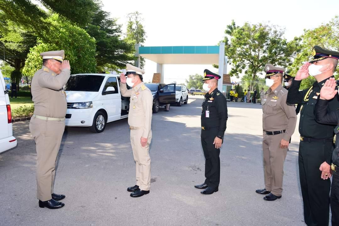 📣พช.ราชบุรี ร่วมต้อนรับ นายพลากร สุวรรณรัฐ องคมนตรี ในการตรวจเยี่ยมและน้อมรำลึกก่อตั้งโครงการศึกษาวิธีการฟื้นฟูที่ดินเสื่อมโทรมเขาชะงุ้มและงานวันดินโลก ปี 2566