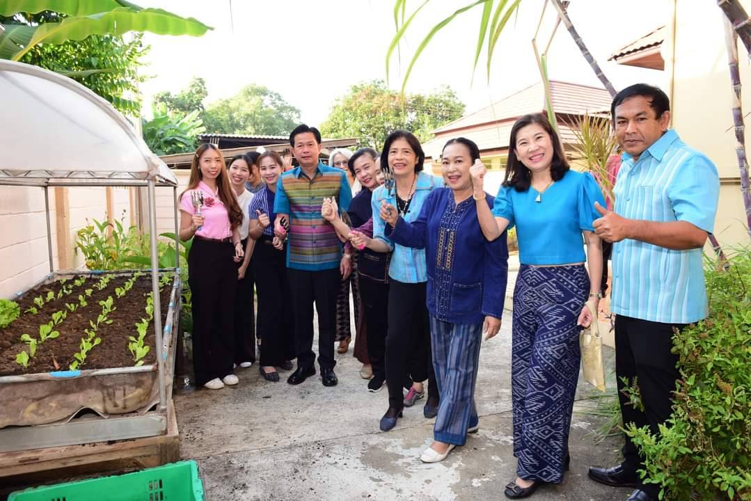 เปิดจวนผู้ว่าราชการจังหวัดราชบุรี  น้อมนำแนวพระราชดำริของสมเด็จพระกนิษฐาธิราชเจ้า กรมสมเด็จพระเทพรัตนราชสุดาฯ สยามบรมราชกุมารี  ขับเคลื่อนโครงการสร้างความมั่นคงทางอาหาร “บ้านนี้มีรัก ปลูกผักกินเอง”ขยายผลสู่ทุกครัวเรือน ลดรายจ่าย เพิ่มรายได้ อย่างยั่งยืน