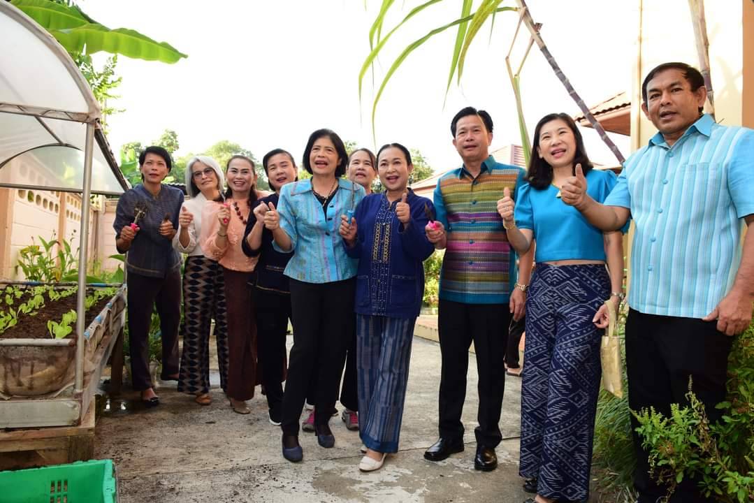 เปิดจวนผู้ว่าราชการจังหวัดราชบุรี  น้อมนำแนวพระราชดำริของสมเด็จพระกนิษฐาธิราชเจ้า กรมสมเด็จพระเทพรัตนราชสุดาฯ สยามบรมราชกุมารี  ขับเคลื่อนโครงการสร้างความมั่นคงทางอาหาร “บ้านนี้มีรัก ปลูกผักกินเอง”ขยายผลสู่ทุกครัวเรือน ลดรายจ่าย เพิ่มรายได้ อย่างยั่งยืน