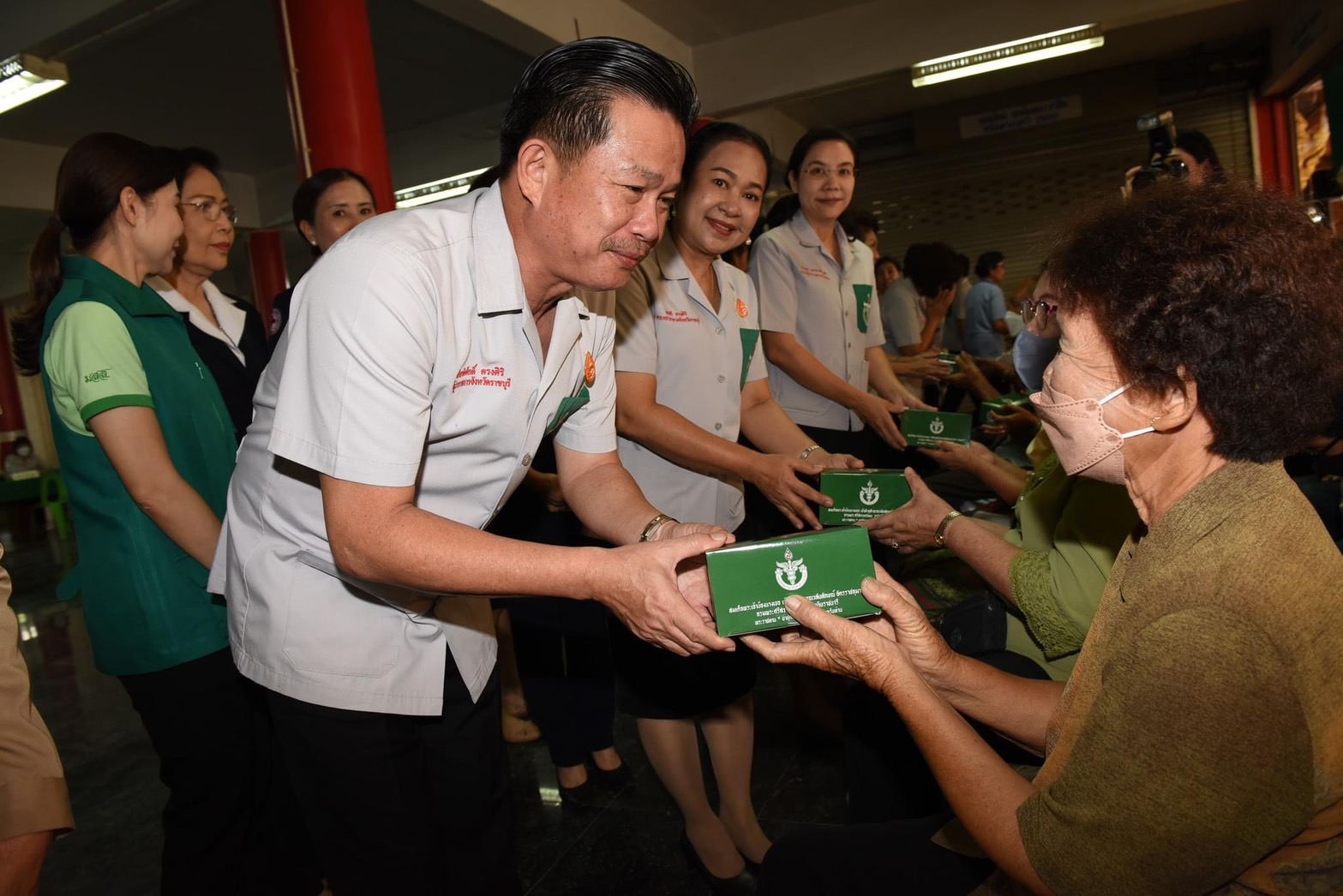 📣 พช.ราชบุรี ร่วมออกหน่วยให้บริการประชาชนภายใต้โครงการจังหวัดเคลื่อนที่ “บำบัดทุกข์บำรุงสุข สร้างรอยยิ้มให้ประชาชนจังหวัดราชบุรี” ร่วมกับโครงการหน่วยแพทย์เคลื่อนที่ พอ.สว.จังหวัดราชบุรี ประจำปี 2567