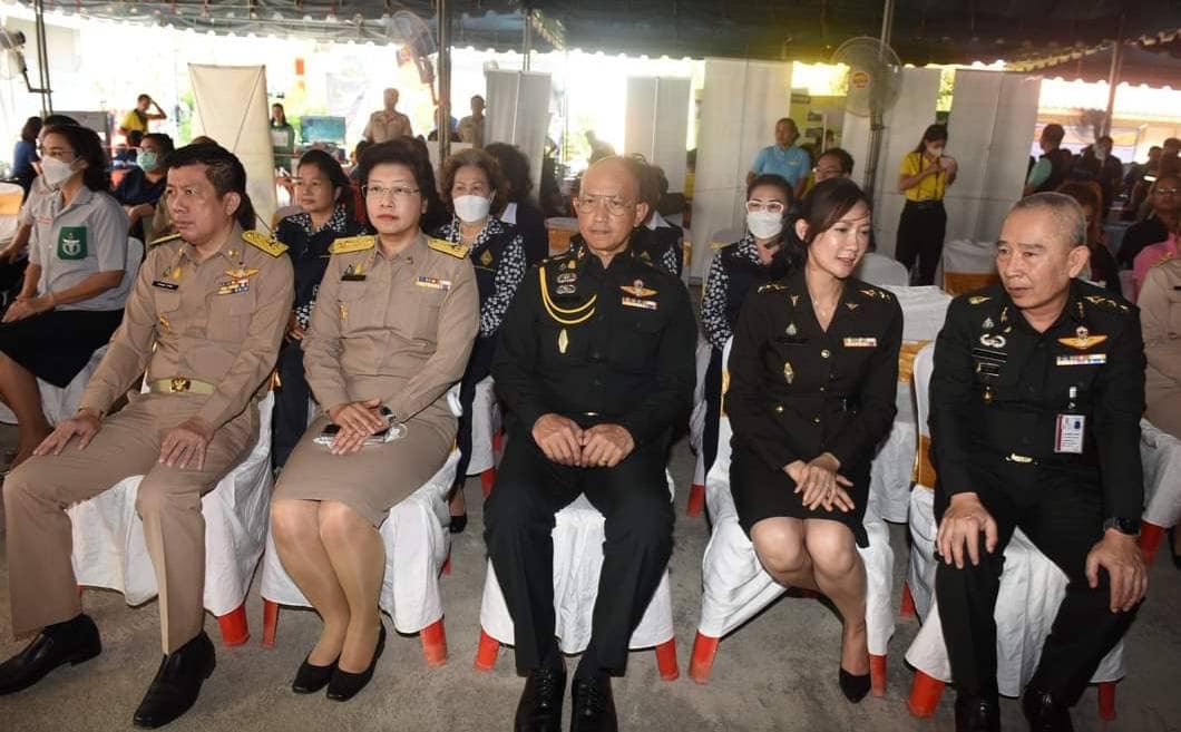 📣 พช.ราชบุรี ร่วมออกหน่วยให้บริการประชาชนภายใต้โครงการจังหวัดเคลื่อนที่ “บำบัดทุกข์บำรุงสุข สร้างรอยยิ้มให้ประชาชนจังหวัดราชบุรี” ร่วมกับโครงการหน่วยแพทย์เคลื่อนที่ พอ.สว.จังหวัดราชบุรี ประจำปี 2567 ครั้งที่ 4