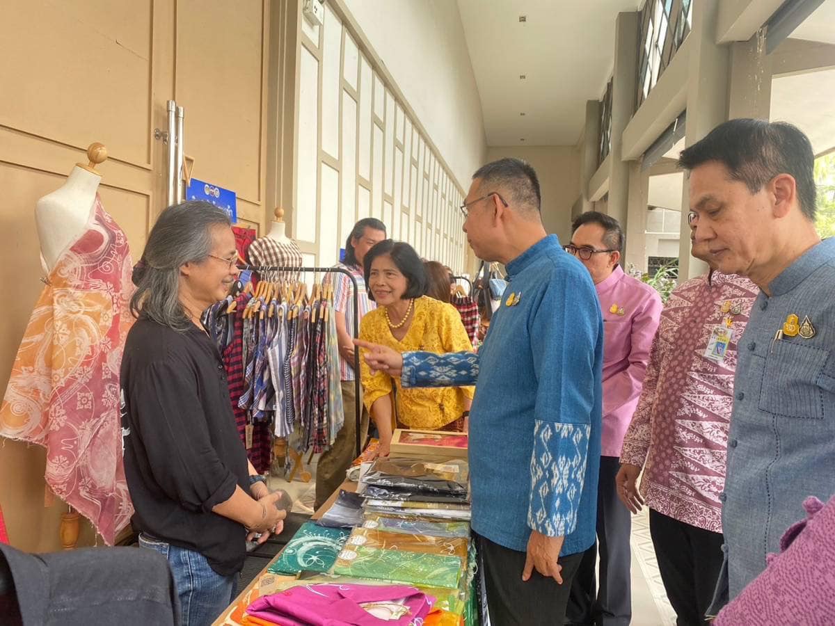 📣 จังหวัดราชบุรี อธิบดีกรมการพัฒนาชุมชน ลงพื้นที่มอบนโยบายขับเคลื่อนงานพัฒนาชุมชน ในพื้นที่เขตตรวจราชการที่ 3 กลุ่มจังหวัดภาคกลางตอนล่าง 1