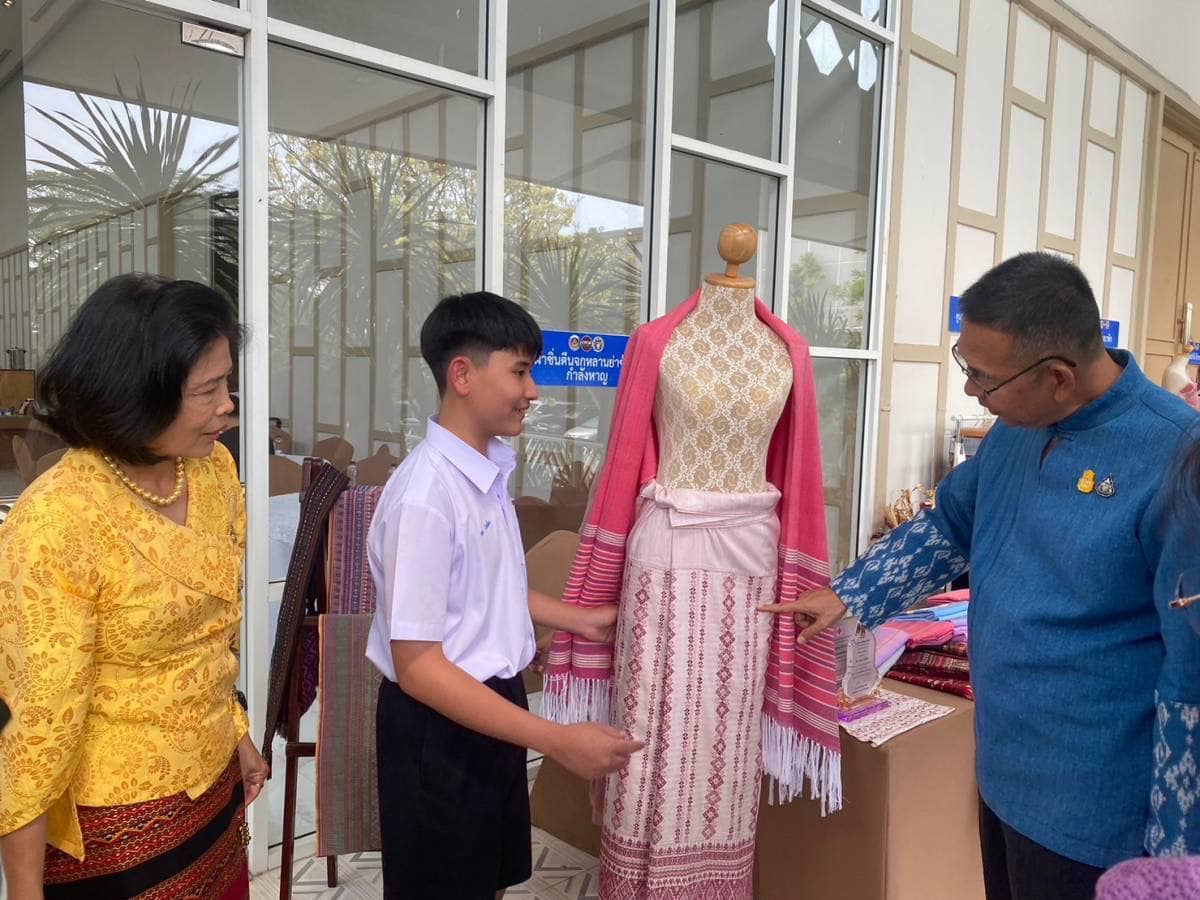 📣 จังหวัดราชบุรี อธิบดีกรมการพัฒนาชุมชน ลงพื้นที่มอบนโยบายขับเคลื่อนงานพัฒนาชุมชน ในพื้นที่เขตตรวจราชการที่ 3 กลุ่มจังหวัดภาคกลางตอนล่าง 1