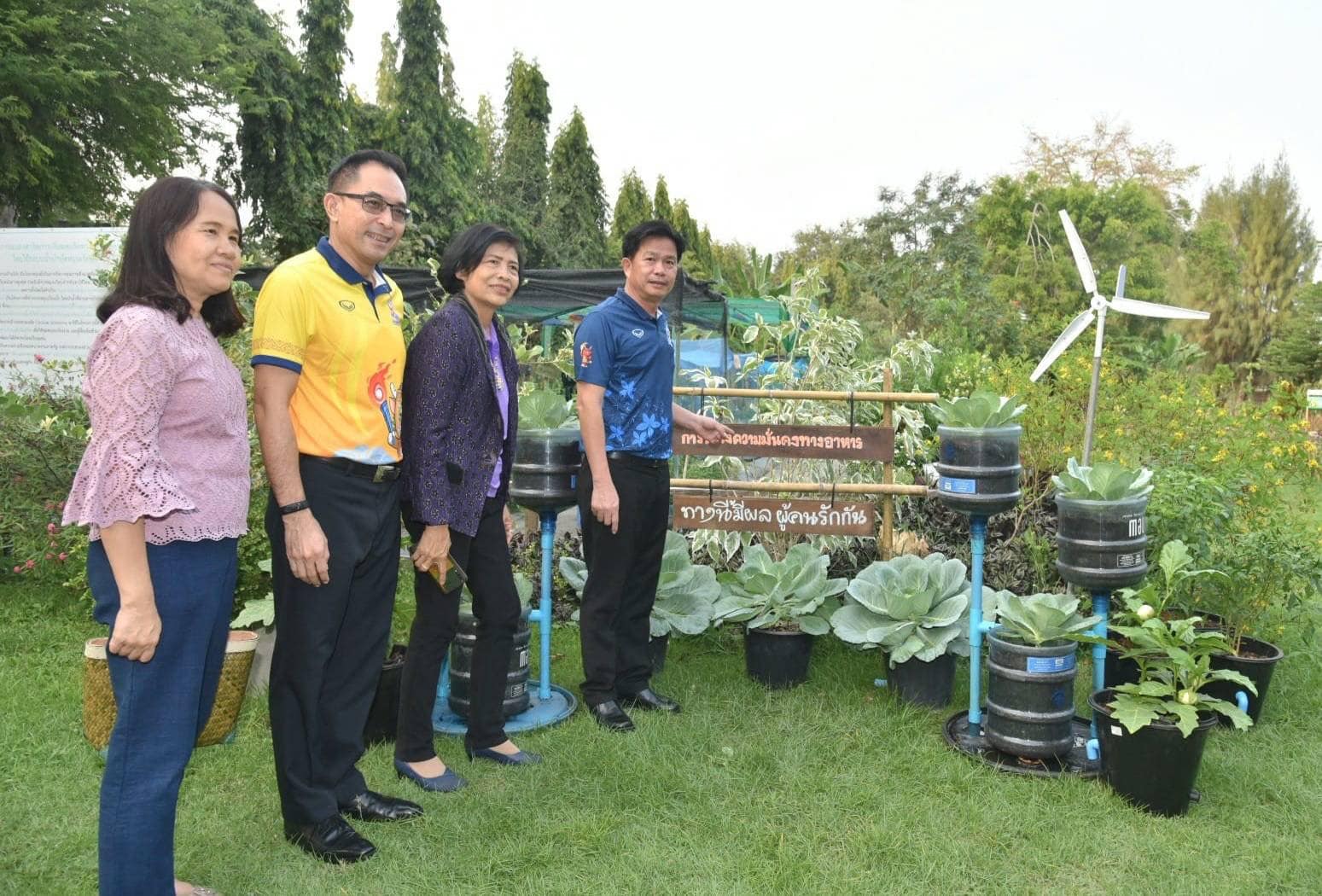 📣 พช.ราชบุรี ร่วมตรวจเยี่ยมสถานประกอบกิจการ SCGP โรงงานบ้านโป่ง การน้อมนำแนวพระราชดำริ ฯ ขับเคลื่อน “โรงงานนี้มีรัก ปลูกผักกินเอง” สร้างความมั่นคงทางอาหาร