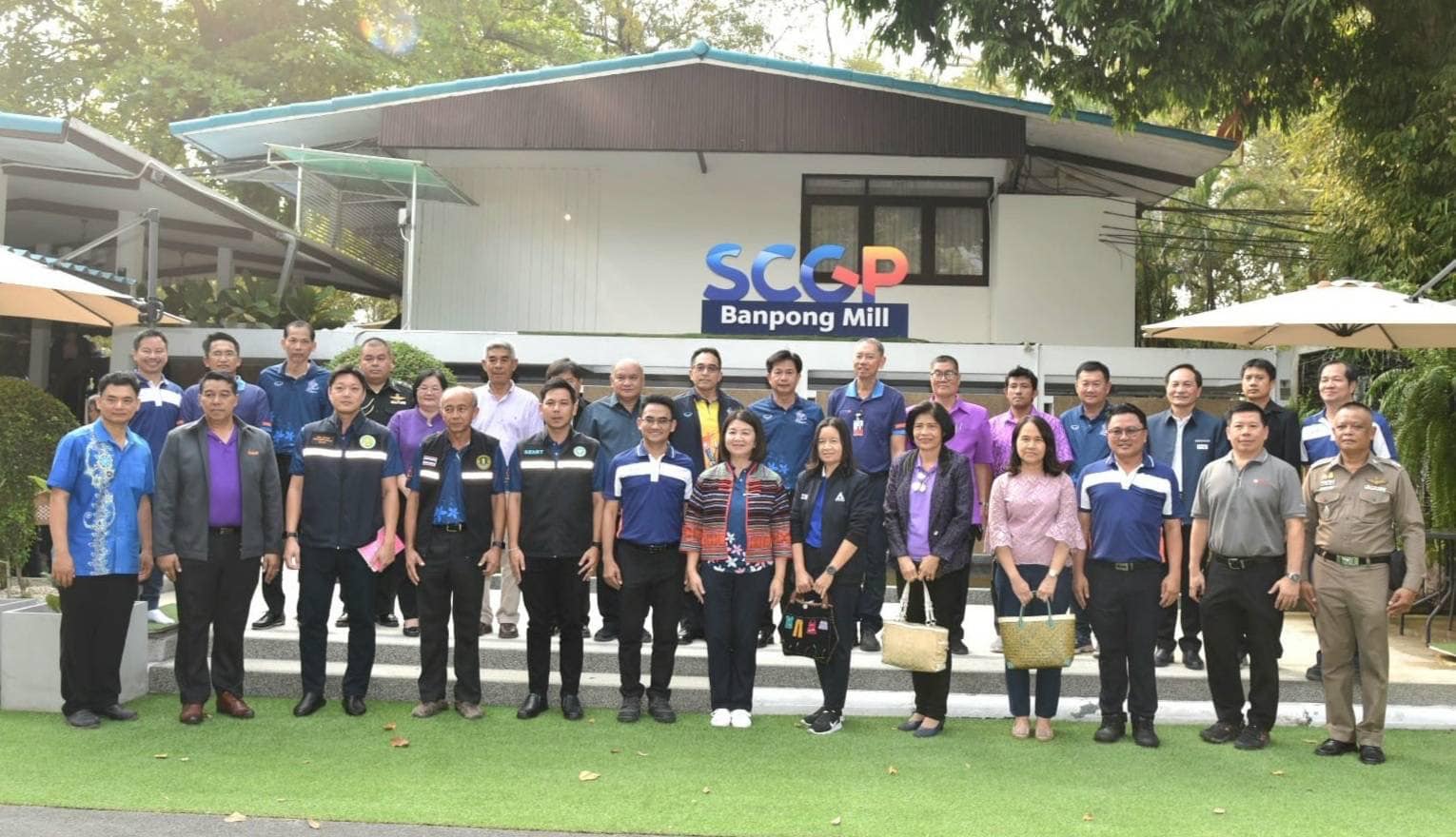 📣 พช.ราชบุรี ร่วมตรวจเยี่ยมสถานประกอบกิจการ SCGP โรงงานบ้านโป่ง การน้อมนำแนวพระราชดำริ ฯ ขับเคลื่อน “โรงงานนี้มีรัก ปลูกผักกินเอง” สร้างความมั่นคงทางอาหาร