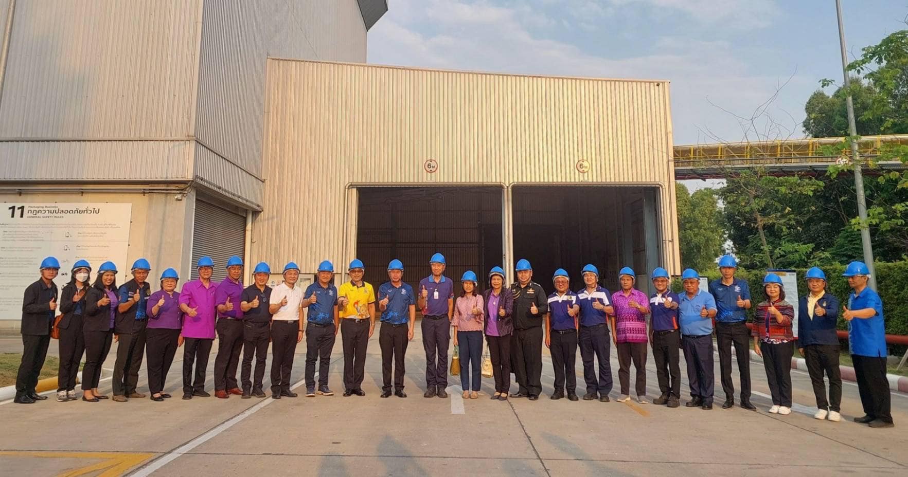 📣 พช.ราชบุรี ร่วมตรวจเยี่ยมสถานประกอบกิจการ SCGP โรงงานบ้านโป่ง การน้อมนำแนวพระราชดำริ ฯ ขับเคลื่อน “โรงงานนี้มีรัก ปลูกผักกินเอง” สร้างความมั่นคงทางอาหาร