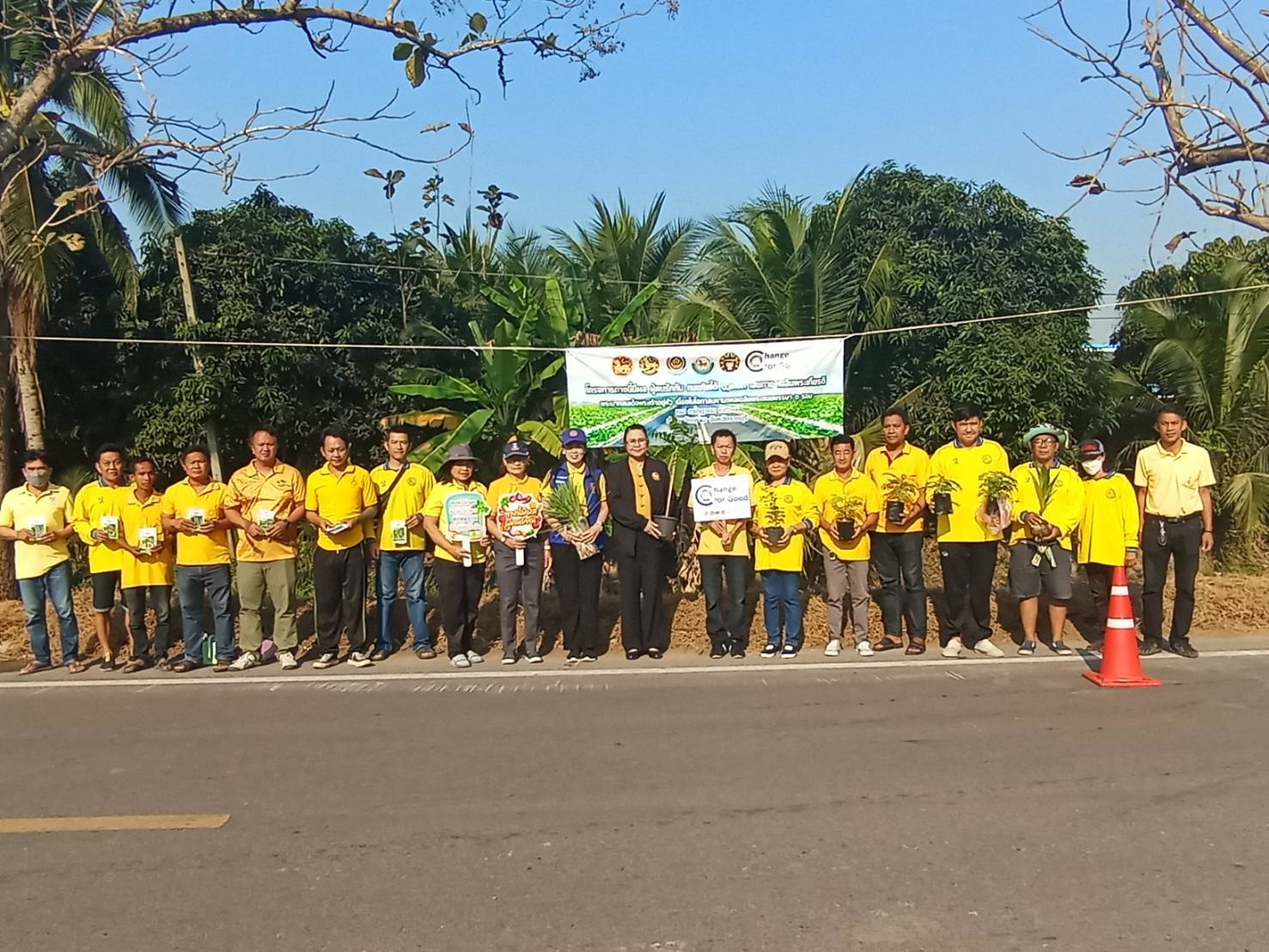 🌱อำเภอวัดเพลง ขับเคลื่อนโครงการทางนี้มีผล ผู้คนรักกัน ถนนกินได้ 1,073 เส้นทาง เฉลิมพระเกียรติ พระบาทสมเด็จพระเจ้าอยู่หัว เนื่องในโอกาสมหามงคลเฉลิมพระชนมพรรษา 6 รอบ 28 กรกฎาคม 2567