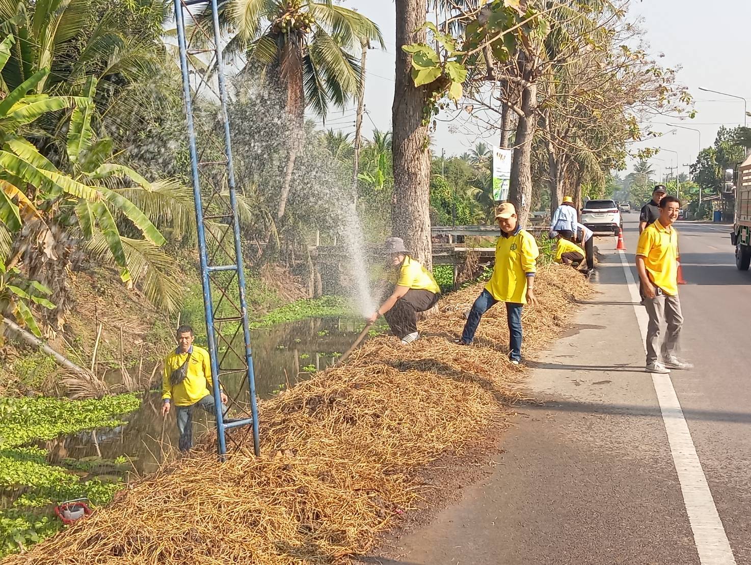🌱อำเภอวัดเพลง ขับเคลื่อนโครงการทางนี้มีผล ผู้คนรักกัน ถนนกินได้ 1,073 เส้นทาง เฉลิมพระเกียรติ พระบาทสมเด็จพระเจ้าอยู่หัว เนื่องในโอกาสมหามงคลเฉลิมพระชนมพรรษา 6 รอบ 28 กรกฎาคม 2567