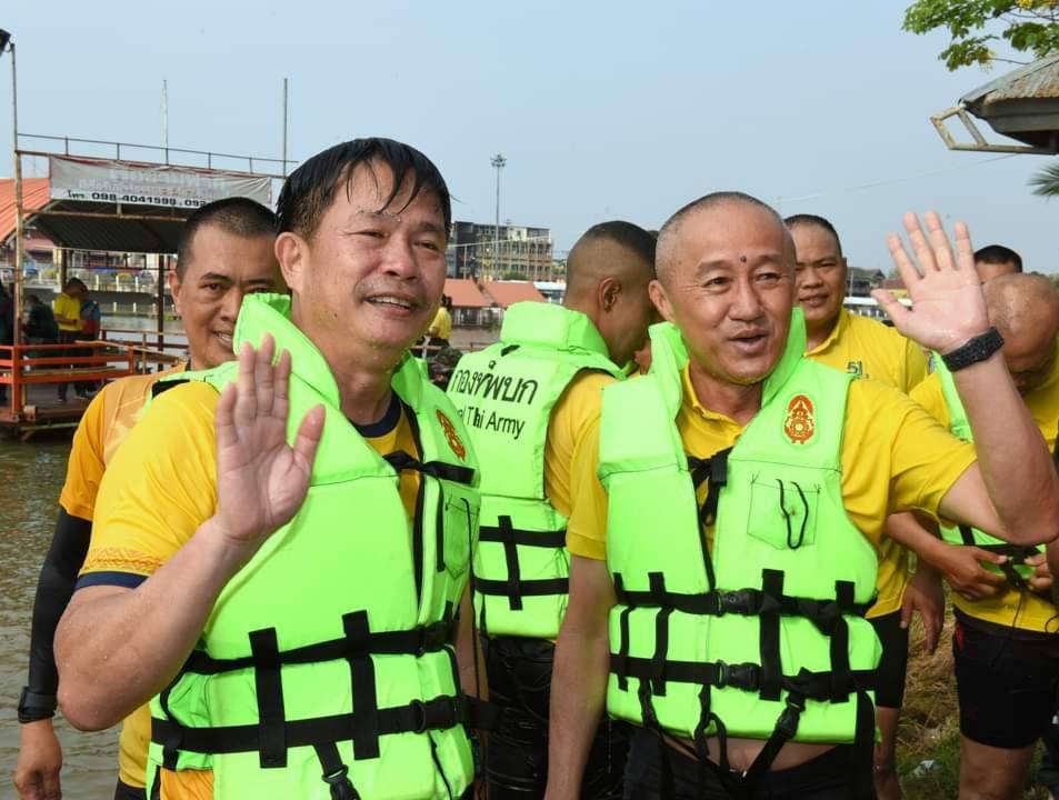 📣 พช.ราชบุรี ร่วมเชียร์และให้กำลังใจผู้ว่าฯราชบุรี และเจ้ากรมการทหารช่าง ในกิจกรรมว่ายน้ำข้ามแม่น้ำแม่กลอง สร้างสีสันช่วงราชบุรีเกมส์