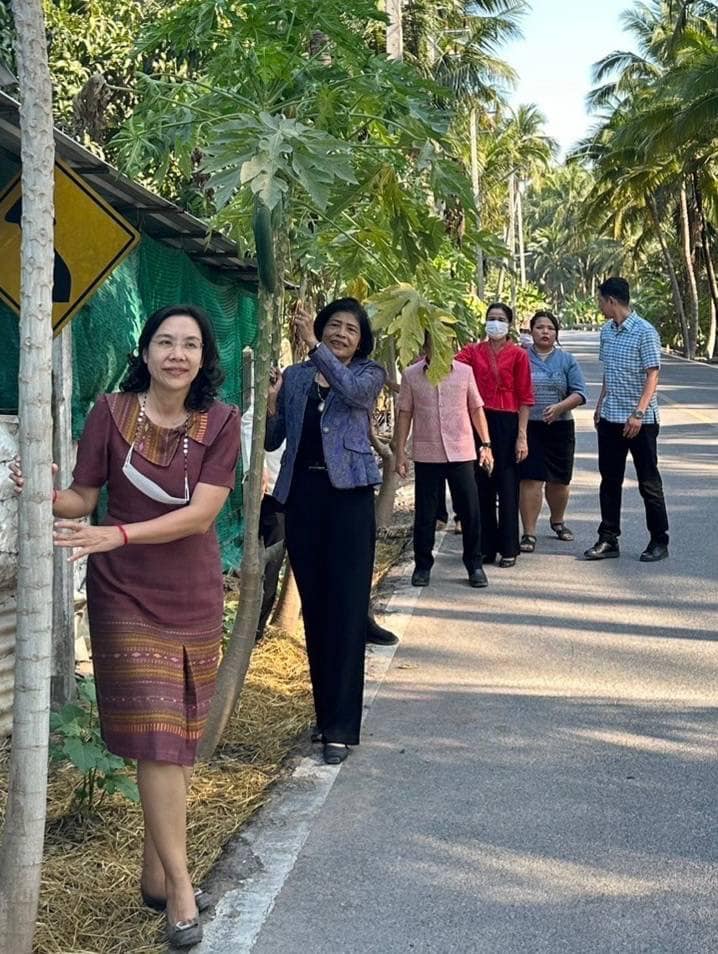 📣 พช. ราชบุรี ลงพื้นที่ตรวจเยี่ยมและให้กำลังใจ สนับสนุนและติดตาม ผลการดำเนินการตามนโยบายของรัฐบาล ภารกิจสำคัญของกระทรวงมหาดไทย และจังหวัดราชบุรี เกิดการบูรณาการร่วมคิดร่วมทำสรรสร้างสิ่งดีให้เกิดขึ้น “Change for good”