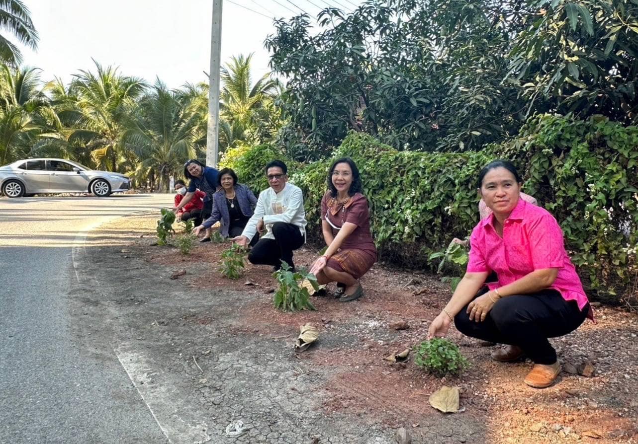 📣 พช. ราชบุรี ลงพื้นที่ตรวจเยี่ยมและให้กำลังใจ สนับสนุนและติดตาม ผลการดำเนินการตามนโยบายของรัฐบาล ภารกิจสำคัญของกระทรวงมหาดไทย และจังหวัดราชบุรี เกิดการบูรณาการร่วมคิดร่วมทำสรรสร้างสิ่งดีให้เกิดขึ้น “Change for good”