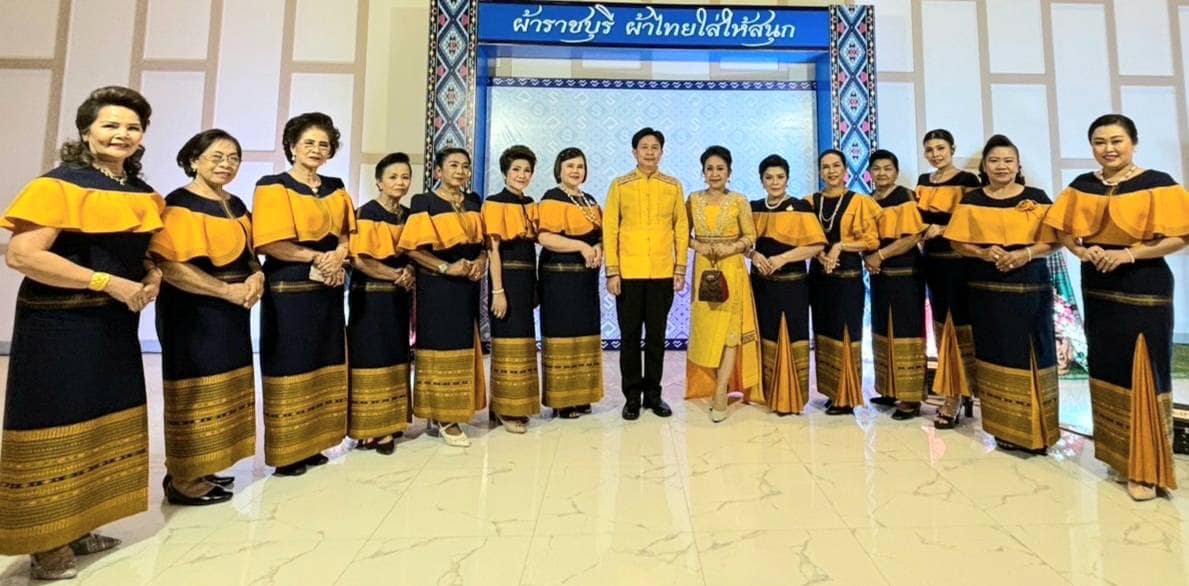พช.ราชบุรี จัดยิ่งใหญ่  GALA NIGHT สีสันแพรวพรรณ ผ้าไทยใส่ให้สนุก เนื่องในวันสตรีสากล ประจำปี 2567