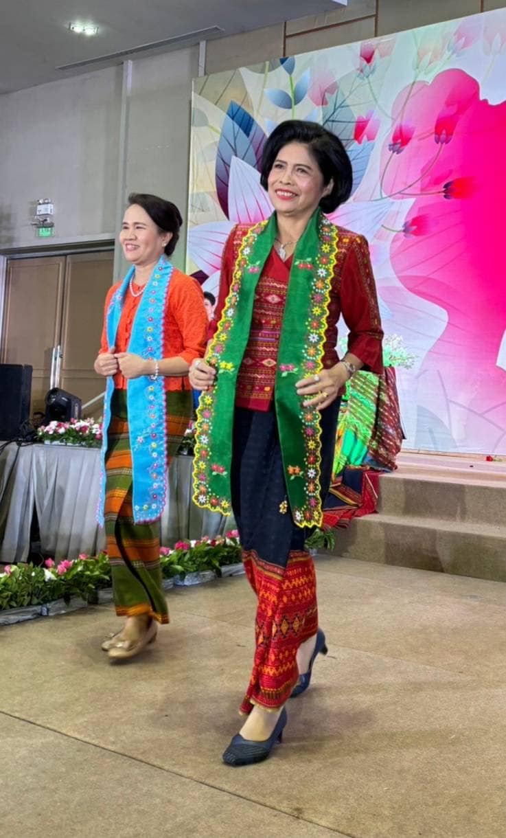 พช.ราชบุรี จัดยิ่งใหญ่  GALA NIGHT สีสันแพรวพรรณ ผ้าไทยใส่ให้สนุก เนื่องในวันสตรีสากล ประจำปี 2567