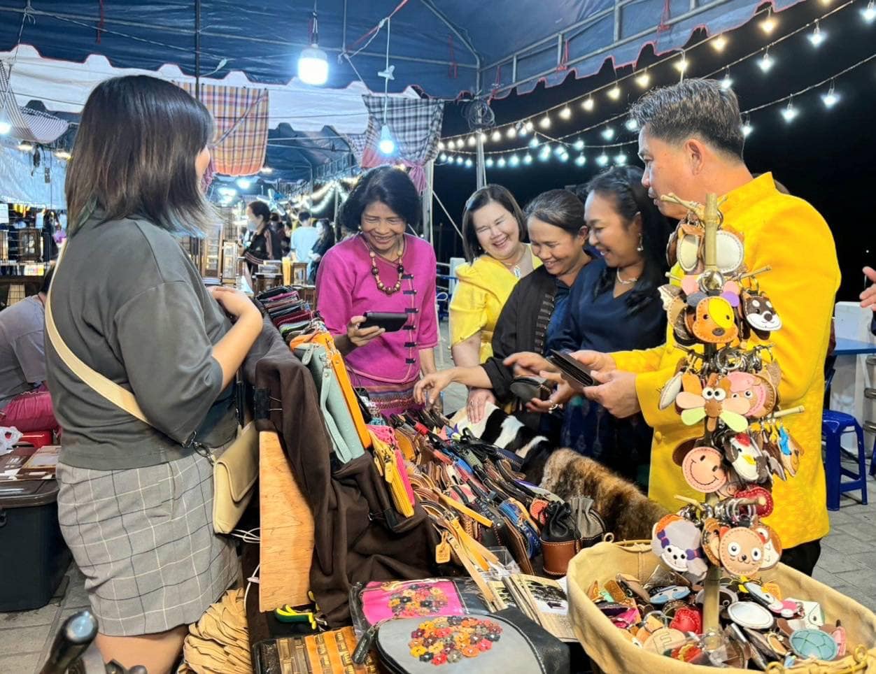 📣 พช.ราชบุรี จัดงานมหกรรม “ชม ชิม ช้อป สินค้า OTOP และของดีจังหวัดราชบุรี” ต้อนรับทัพนักกีฬาเยาวชนแห่งชาติ ครั้งที่ 39 ราชบุรีเกมส์