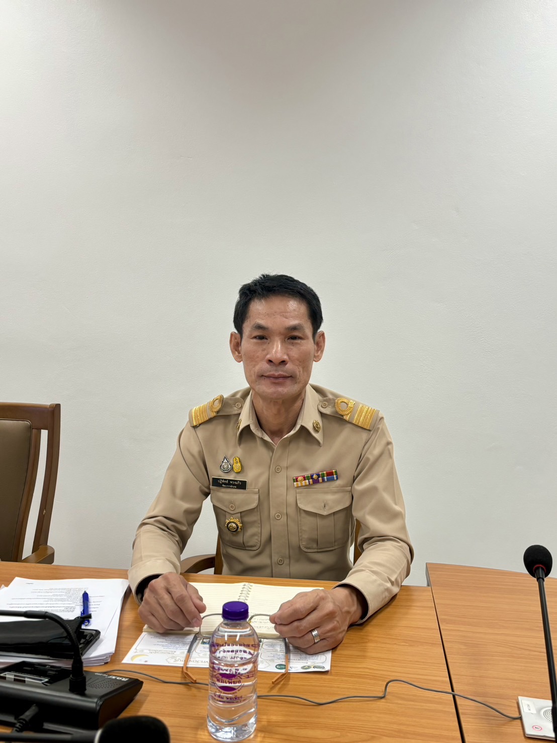 📣 พช.ราชบุรี ร่วมรับฟังประชุมกรมการพัฒนาชุมชน ครั้งที่ 2/2567 “ขับเคลื่อนงานตามประเด็นเน้นย้ำในไตรมาส 2 พร้อมสร้างการรับรู้ภูมิปัญญาผ้าไทยและผ้าลายพระราชทาน น้อมนำแนวพระดำริของสมเด็จพระเจ้าลูกเธอ เจ้าฟ้าสิริวัณณวรี นารีรัตนราชกัญญา ในการส่งเสริมอนุรักษ์ภูมิปัญญาผ้าไทยให้ทันสมัยสู่สากล” ผ่านระบบวีดิทัศน์ทางไกล (Video Conference) กรมการพัฒนาชุมชน กระทรวงมหาดไทย