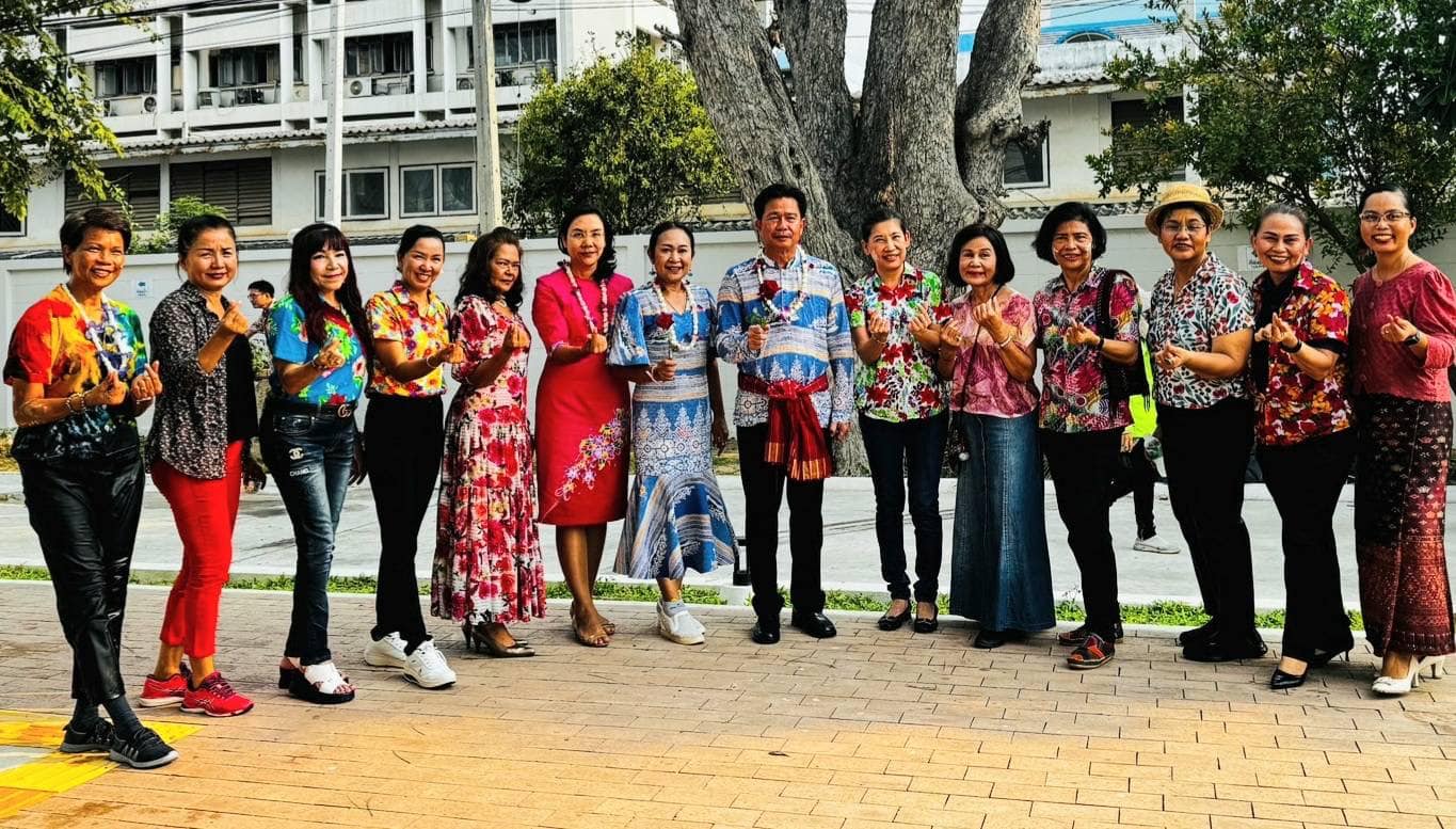 📣 พช.ราชบุรี ร่วมกิจกรรมสรงน้ำพระและรดน้ำขอพรผู้ว่าราชการจังหวัดราชบุรี เสริมสิริมงคลและสืบทอดประเพณีอันดีงาม เนื่องในเทศกาลสงกรานต์ ปี 2567