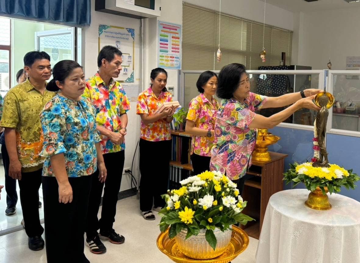 📣 พช.ราชบุรี จัดกิจกรรรมสืบสานประเพณีไทย เนื่องในเทศกาลสงกรานต์ ปี 2567 สรงน้ำพระและรดน้ำขอพรพัฒนาการจังหวัดราชบุรี 💦