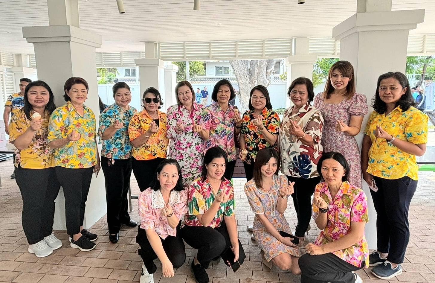 📣 พช.ราชบุรี ร่วมกิจกรรมสรงน้ำพระและรดน้ำขอพรผู้ว่าราชการจังหวัดราชบุรี เสริมสิริมงคลและสืบทอดประเพณีอันดีงาม เนื่องในเทศกาลสงกรานต์ ปี 2567