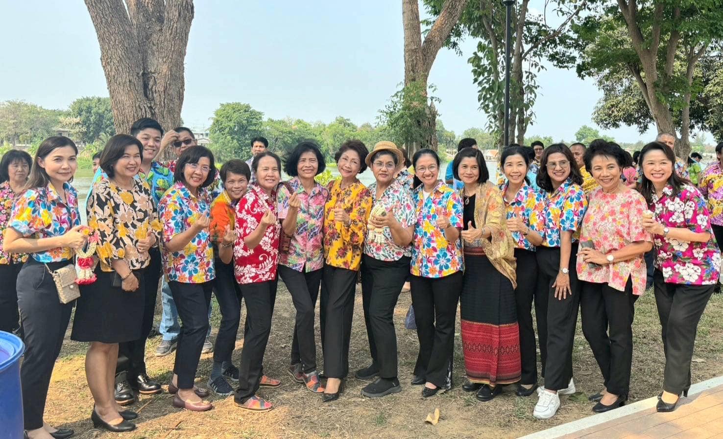 📣 พช.ราชบุรี ร่วมกิจกรรมสรงน้ำพระและรดน้ำขอพรผู้ว่าราชการจังหวัดราชบุรี เสริมสิริมงคลและสืบทอดประเพณีอันดีงาม เนื่องในเทศกาลสงกรานต์ ปี 2567