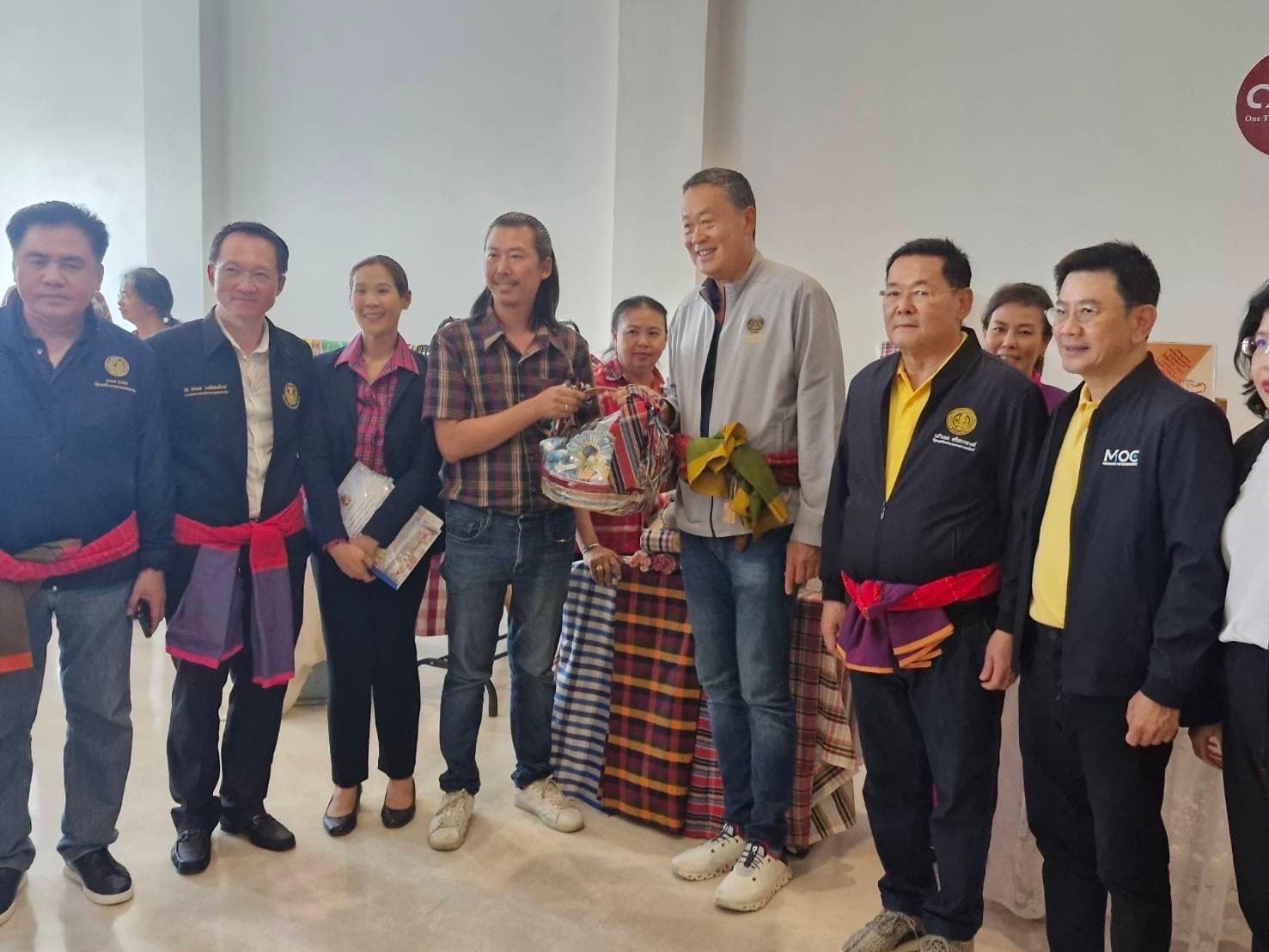 📣 ราชบุรี สุดปลื้ม โชว์สินค้าโอทอปต้อนรับนายเศรษฐา ทวีสิน นายกรัฐมนตรี และคณะตรวจราชการ ทัวร์นกขมิ้นบุรีที่ 3 เยี่ยมชมให้กำลังใจบูธสินค้า OTOP และผลิตภัณฑ์ชุมชน ของดีจังหวัดราชบุรี