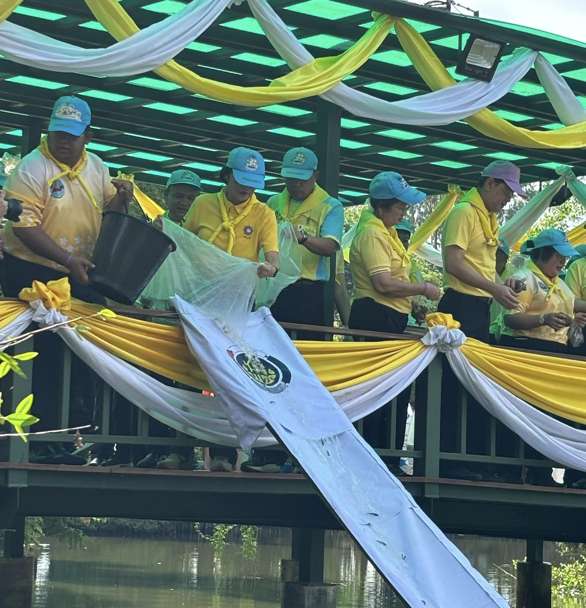 📣 พช.ราชบุรี ร่วมกิจกรรมจิตอาสาพระราชทาน “พช.ทำความดี ด้วยหัวใจ เทิดทูนสถาบันหลักของชาติ” เนื่องในวันฉัตรมงคลและวันสำคัญของชาติ ห้วงเดือนพฤษภาคม