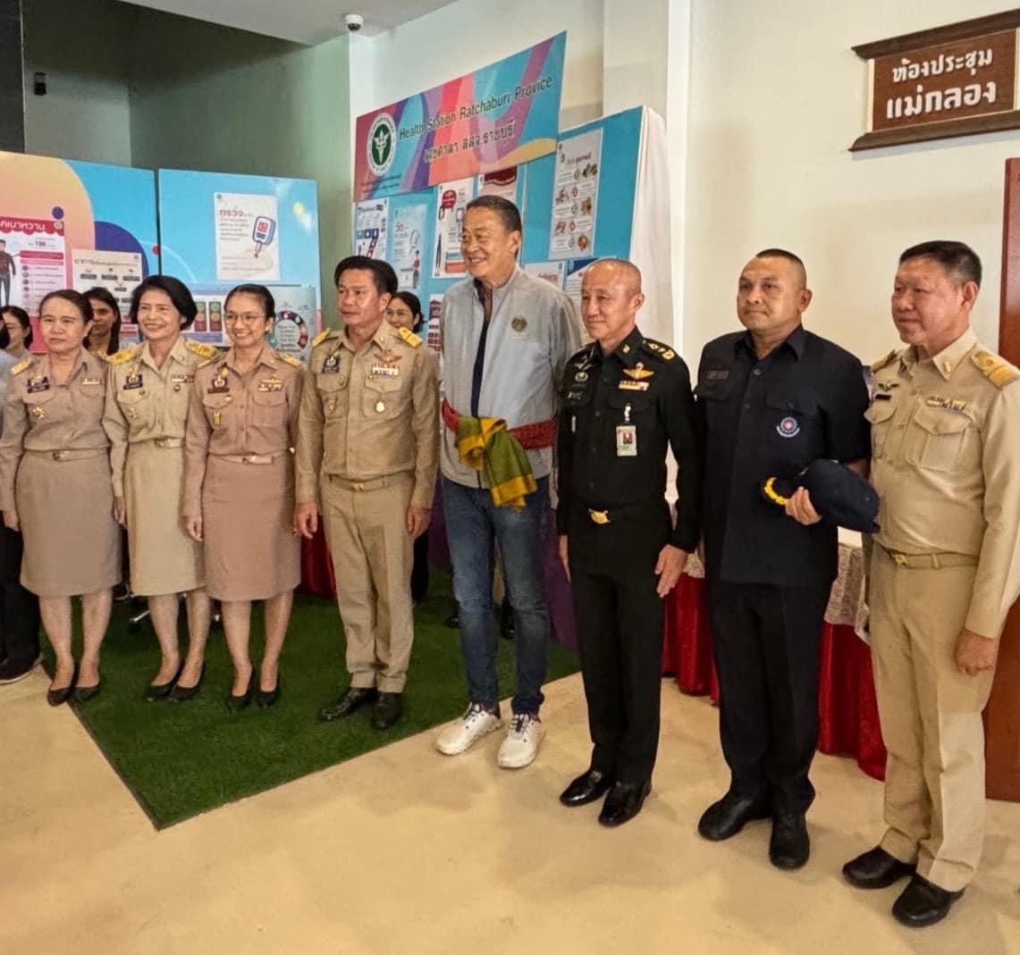 📣 ราชบุรี สุดปลื้ม โชว์สินค้าโอทอปต้อนรับนายเศรษฐา ทวีสิน นายกรัฐมนตรี และคณะตรวจราชการ ทัวร์นกขมิ้นบุรีที่ 3 เยี่ยมชมให้กำลังใจบูธสินค้า OTOP และผลิตภัณฑ์ชุมชน ของดีจังหวัดราชบุรี