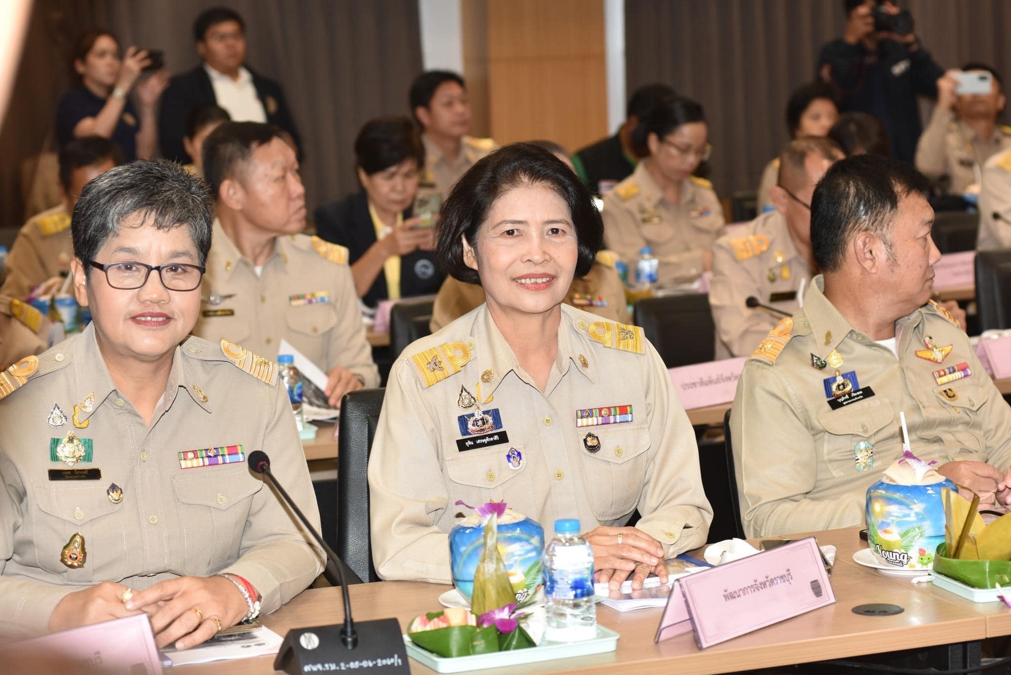 📣 ราชบุรี สุดปลื้ม โชว์สินค้าโอทอปต้อนรับนายเศรษฐา ทวีสิน นายกรัฐมนตรี และคณะตรวจราชการ ทัวร์นกขมิ้นบุรีที่ 3 เยี่ยมชมให้กำลังใจบูธสินค้า OTOP และผลิตภัณฑ์ชุมชน ของดีจังหวัดราชบุรี