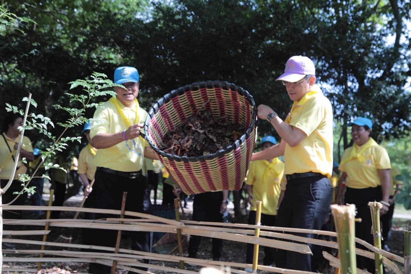 📣 พช.ราชบุรี ร่วมกิจกรรมจิตอาสาพระราชทาน “พช.ทำความดี ด้วยหัวใจ เทิดทูนสถาบันหลักของชาติ” เนื่องในวันฉัตรมงคลและวันสำคัญของชาติ ห้วงเดือนพฤษภาคม