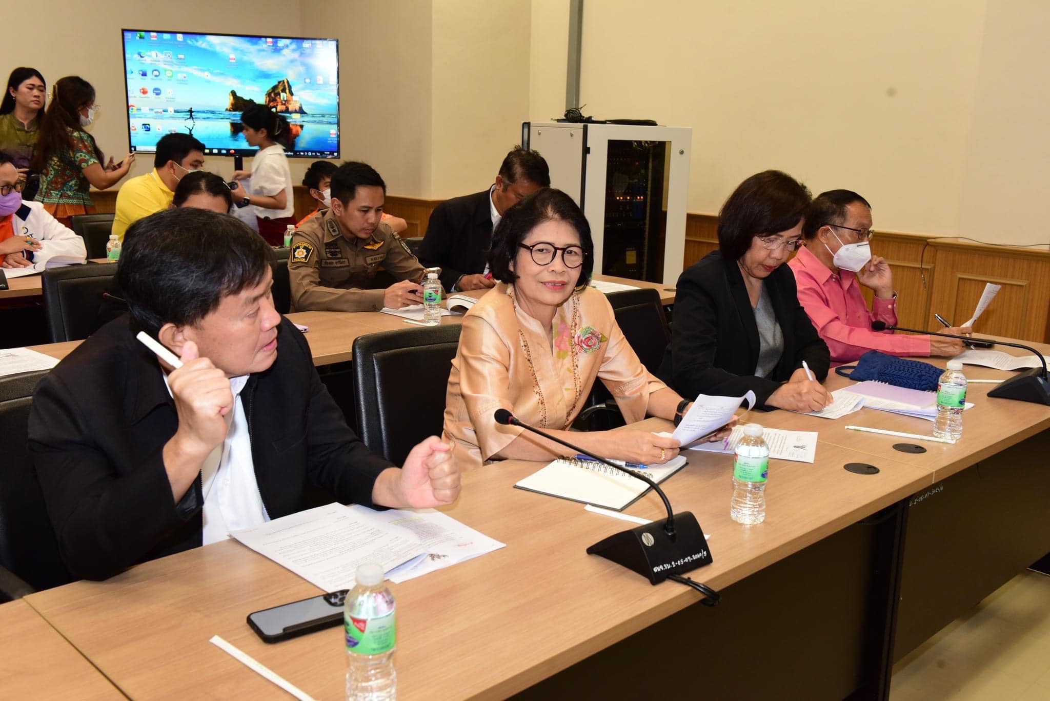 📣 พช.ราชบุรี ร่วมประชุมเตรียมการจัดกิจกรรมเดิน วิ่ง ปั่น ธงตราสัญลักษณ์งานเฉลิมพระเกียรติพระบาทสมเด็จพระเจ้าอยู่หัว เนื่องในโอกาสพระราชพิธีมหามงคลเฉลิมพระชนมพรรษา 6 รอบ 28 กรกฎาคม 2567 จังหวัดราชบุรี ครั้งที่ 1/2567