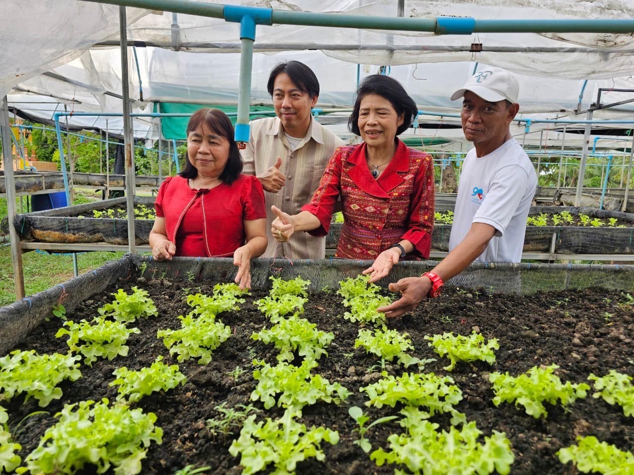 📣 พช.ราชบุรี ลงพื้นที่ อ.โพธาราม ตรวจเยี่ยมและติดตามผลการดำเนินงานกิจกรรมการสร้างความมั่นคงทางอาหาร “บ้านนี้มีรักปลูกผักกินเอง ทางนี้มีผลผู้คนรักกัน” ตามแนวพระราชดำริกรมสมเด็จพระเทพรัตนราชสุดาฯ สยามบรมราชกุมารี สู่การปฏิบัติ