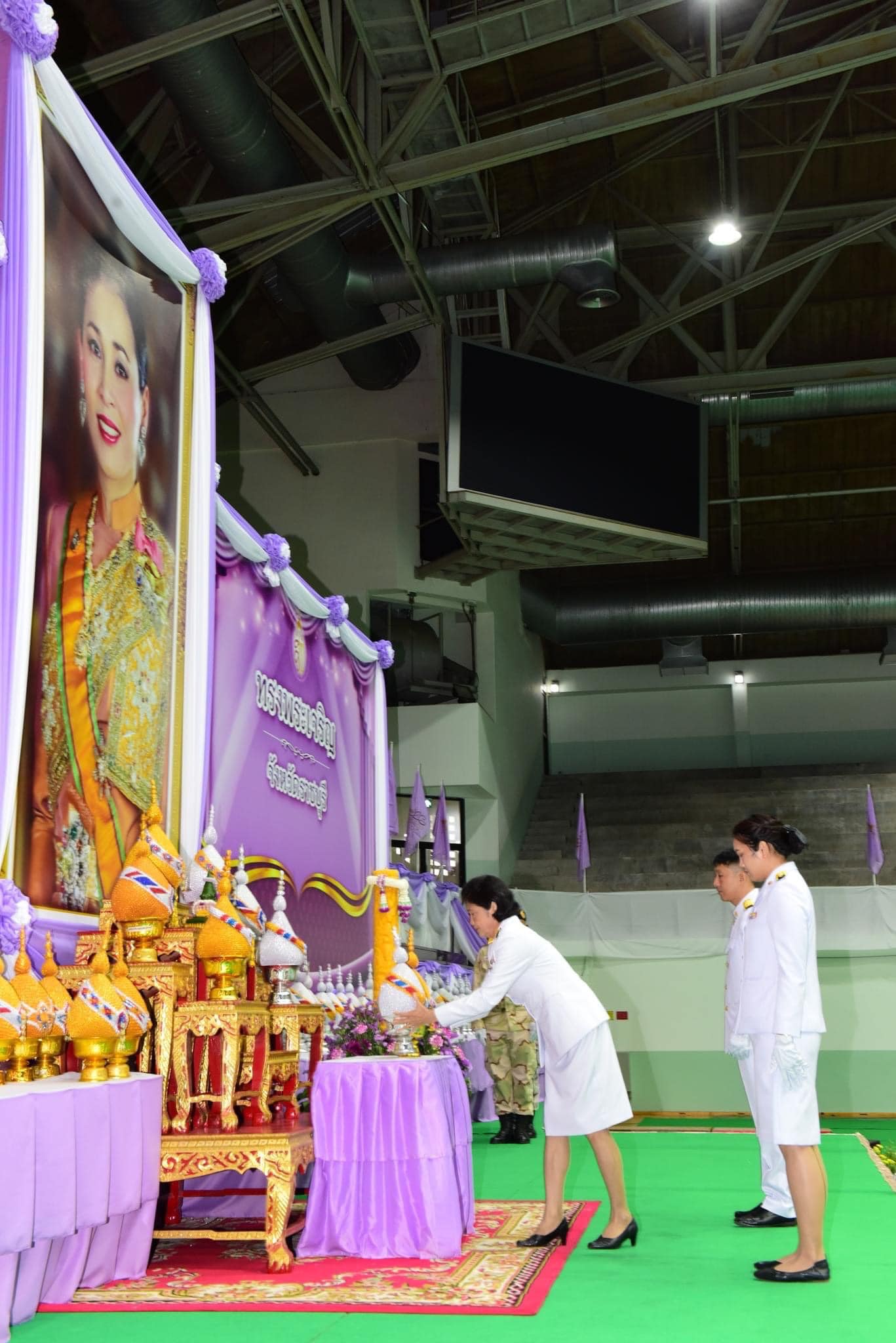 📣 พช.ราชบุรี ร่วมพิธีถวายเครื่องราชสักการะ วางพานพุ่ม และจุดเทียนถวายพระพรชัยมงคล เนื่องในโอกาสวันเฉลิมพระชนมพรรษา สมเด็จพระนางเจ้าฯ พระบรมราชินี 3 มิถุนายน 2567