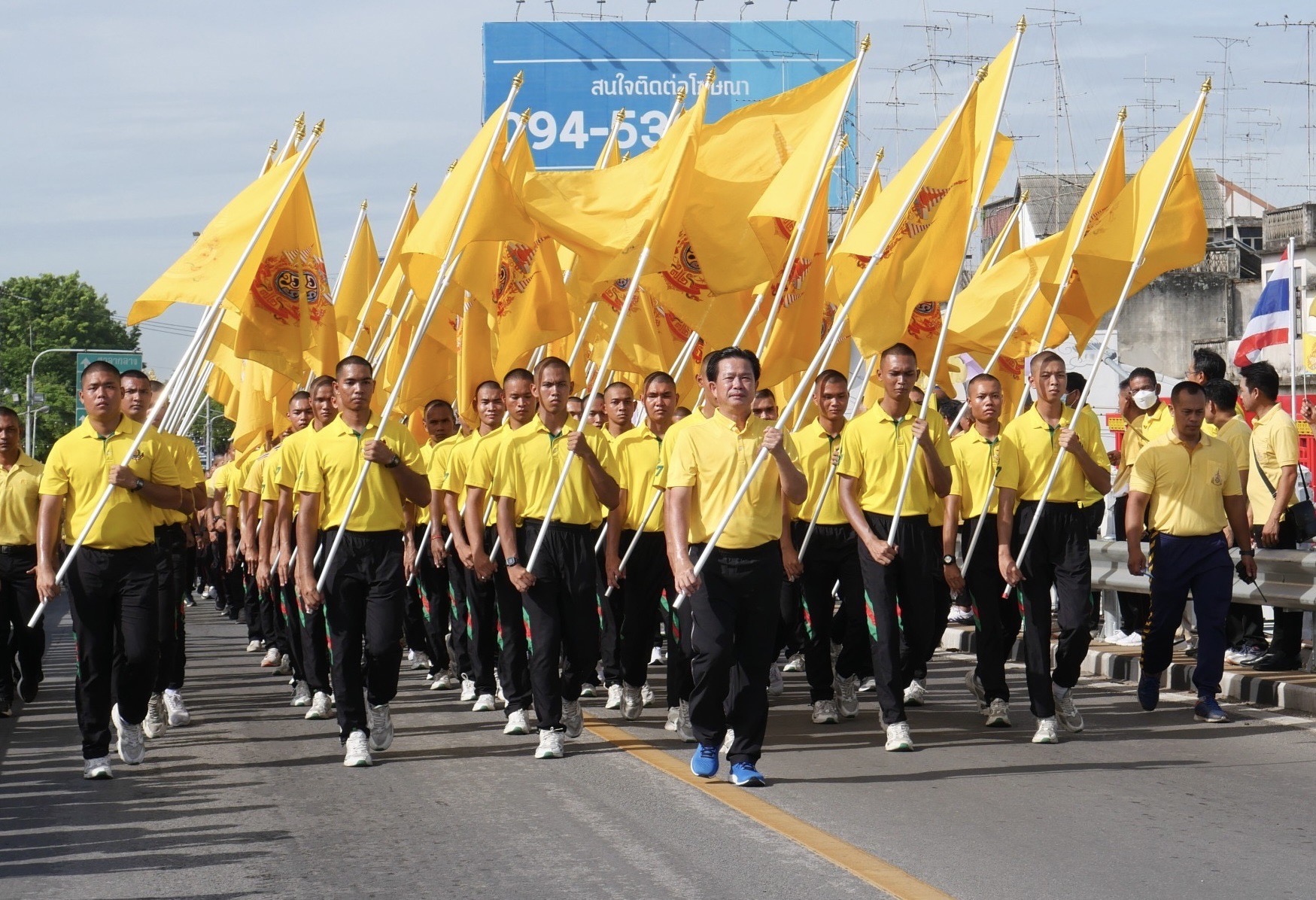 📣 พช.ราชบุรี ร่วมแสดงความจงรัก ภักดี ในกิจกรรมเดิน วิ่ง ปั่น ธงตราสัญลักษณ์งานเฉลิมพระเกียรติ พระบาทสมเด็จพระเจ้าอยู่หัว เนื่องในโอกาสพิธีมหามงคลเฉลิมพระชนมพรรษา 6 รอบ 28 กรกฎาคม 2567 โดยจัดริ้วขบวนส่งต่อ จังหวัดนครปฐม