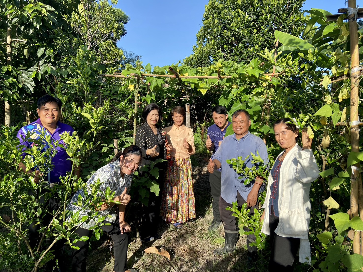 📣 พช.ราชบุรี ลงพื้นที่ตรวจเยี่ยม และติดตามผลการดำเนินงานกิจกรรมการสร้างความมั่นคงทางอาหาร “บ้านนี้มีรักปลูกผักกินเอง ทางนี้มีผลผู้คนรักกัน” ตามแนวพระราชดำริกรมสมเด็จพระเทพรัตนราชสุดาฯ สยามบรมราชกุมารี สู่การปฏิบัติ