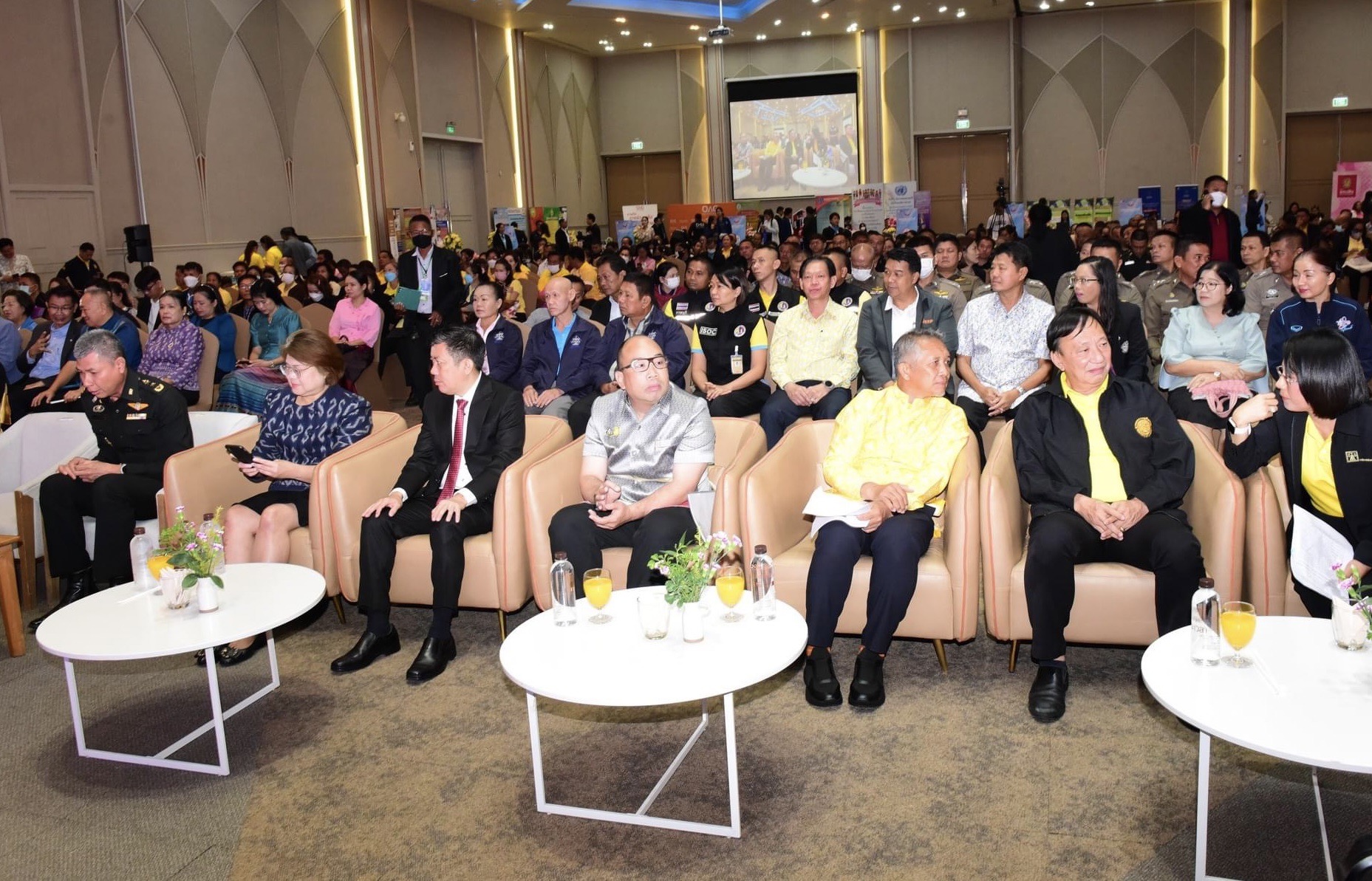 พช.ราชบุรี ร่วมพิธีเปิดโครงการ “มหกรรมแก้หนี้ สร้างวิถีแห่งความเป็นธรรม” จังหวัดราชบุรี