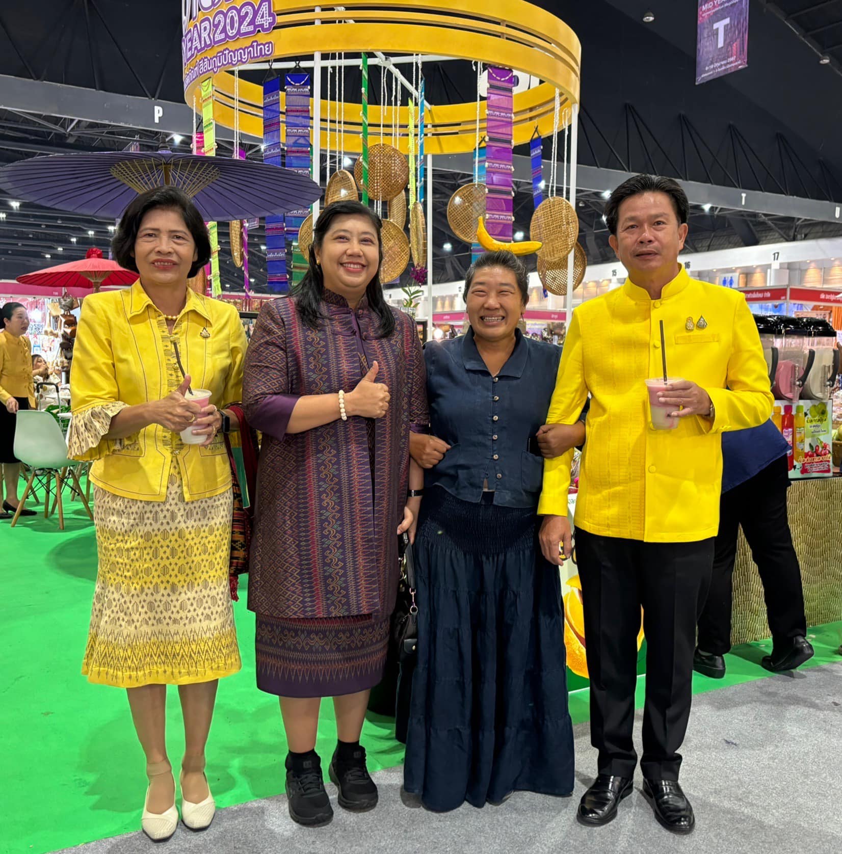 📣 จังหวัดราชบุรี ร่วมพิธีเปิดงาน “OTOP Midyear 2024 หลากหลายผลิตภัณฑ์ สีสันภูมิ ปัญญาไทย” พร้อมทั้งตรวจเยี่ยม ให้กำลังใจ ผู้ประกอบการ OTOP จังหวัดราชบุรี