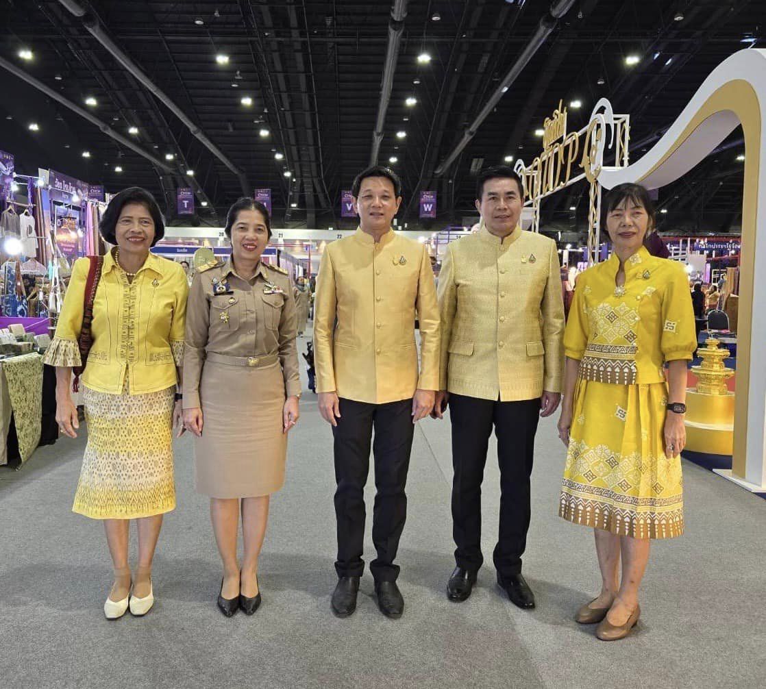 📣 จังหวัดราชบุรี ร่วมพิธีเปิดงาน “OTOP Midyear 2024 หลากหลายผลิตภัณฑ์ สีสันภูมิ ปัญญาไทย” พร้อมทั้งตรวจเยี่ยม ให้กำลังใจ ผู้ประกอบการ OTOP จังหวัดราชบุรี