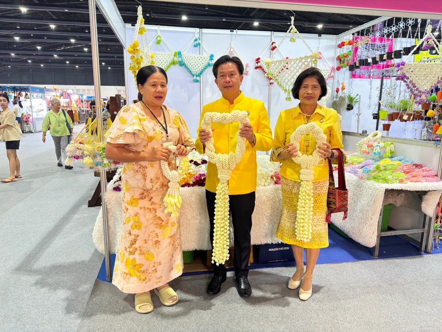 📣 จังหวัดราชบุรี ร่วมพิธีเปิดงาน “OTOP Midyear 2024 หลากหลายผลิตภัณฑ์ สีสันภูมิ ปัญญาไทย” พร้อมทั้งตรวจเยี่ยม ให้กำลังใจ ผู้ประกอบการ OTOP จังหวัดราชบุรี