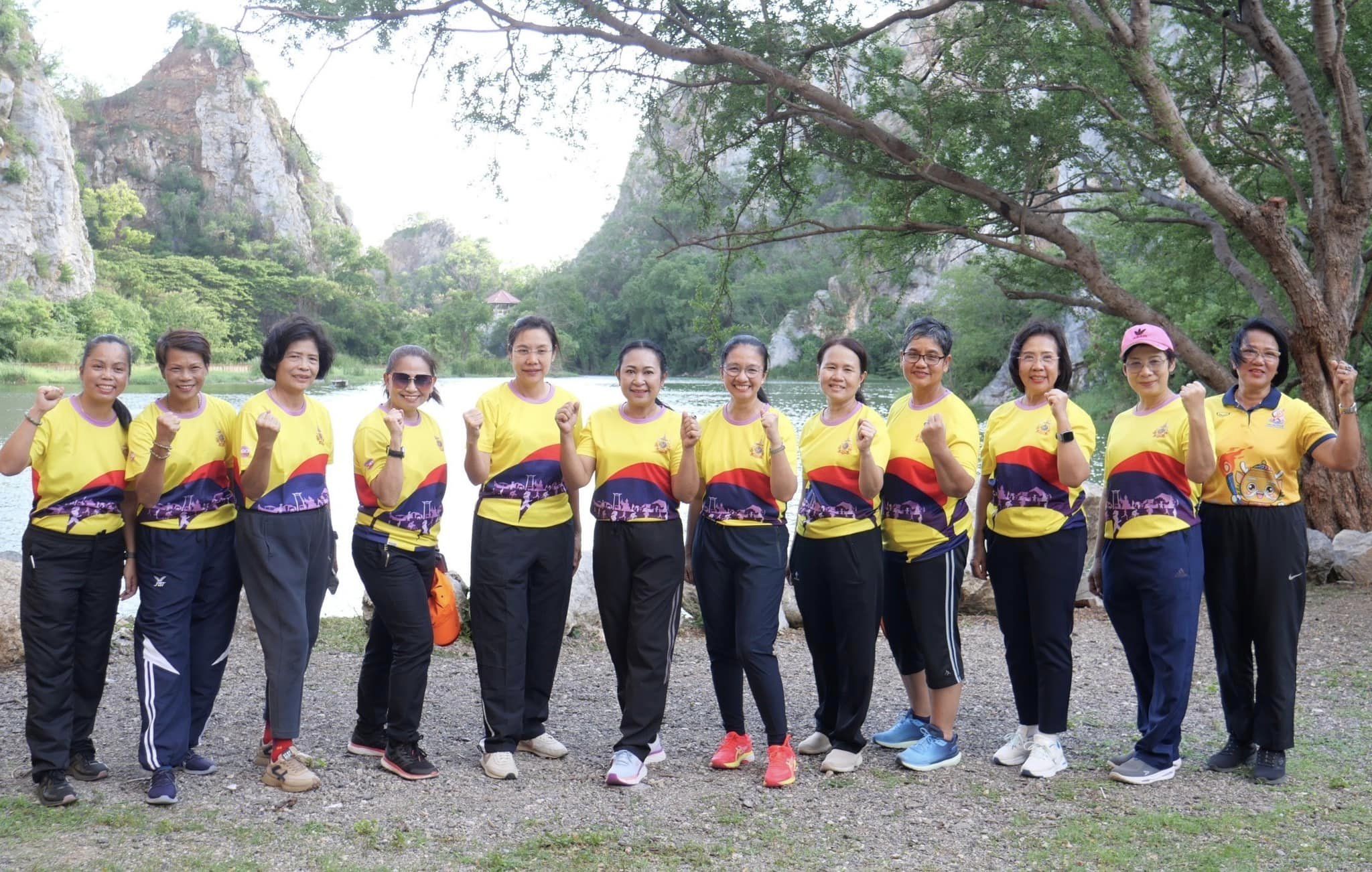 พช.ราชบุรี สร้างพลังกาย เสริมพลังใจ ชาว พช.ราชบุรีสุขภาพดี ร่วมกิจกรรม “ผู้ว่าฯ พาออกกำลังกาย” ณ อุทยานหินเขางู จังหวัดราชบุรี