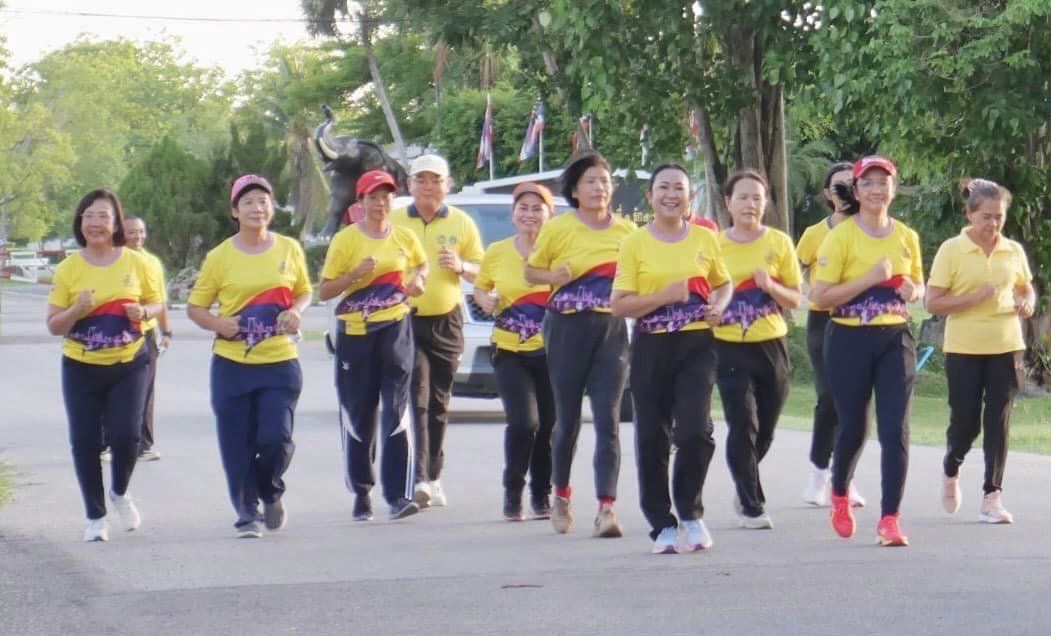 พช.ราชบุรี สร้างพลังกาย เสริมพลังใจ ชาว พช.ราชบุรีสุขภาพดี ร่วมกิจกรรม “ผู้ว่าฯ พาออกกำลังกาย” ณ อุทยานหินเขางู จังหวัดราชบุรี