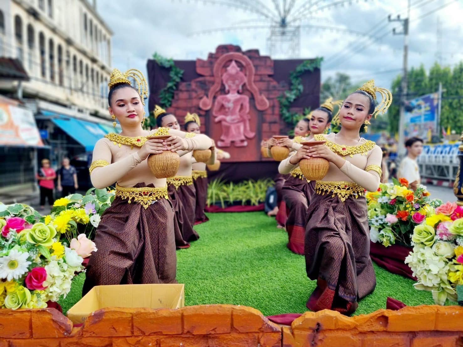 📣 พช.ราชบุรี ร่วมพิธีเปิดงาน “128 ปี เทศกาลอาหารอร่อยและของดีเมืองคนงามบ้านโป่ง” ⏰ วันศุกร์ที่ 5 กรกฎาคม 2567 เวลา 18.00 น. ณ บริเวณริมเขื่อนริมน้ำแม่กลอง อำเภอบ้านโป่ง จังหวัดราชบุรี