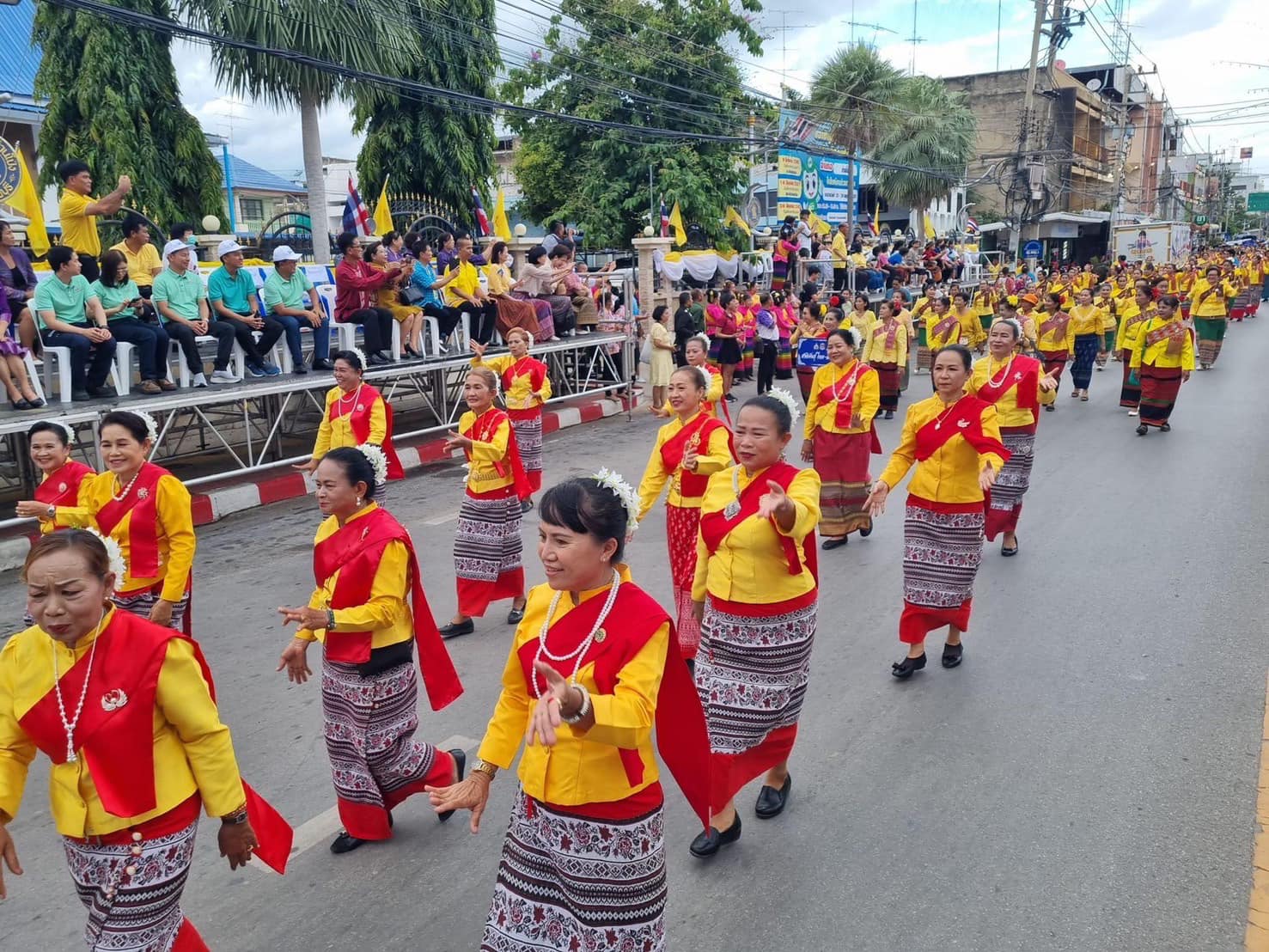 📣 พช.ราชบุรี ร่วมพิธีเปิดงาน “128 ปี เทศกาลอาหารอร่อยและของดีเมืองคนงามบ้านโป่ง” ⏰ วันศุกร์ที่ 5 กรกฎาคม 2567 เวลา 18.00 น. ณ บริเวณริมเขื่อนริมน้ำแม่กลอง อำเภอบ้านโป่ง จังหวัดราชบุรี