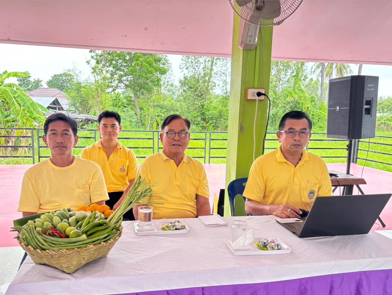 📣 ผู้ตรวจราชการกรมพัฒนาชุมชน ลงพื้นที่ตรวจเยี่ยมและติดตามการดำเนินงานของศูนย์สารสนเทศตำบลต้นแบบเพื่อพัฒนาคุณภาพชีวิตตำบลเขาขลุง อำเภอบ้านโป่ง จังหวัดราชบุรี ⏰ วันจันทร์ที่ 15 กรกฎาคม 2567 ณ บ้านหนองไม้เฝ้า หมู่ที่ 4 ตำบลเขาขลุง อำเภอบ้านโป่ง จังหวัดราชบุรี