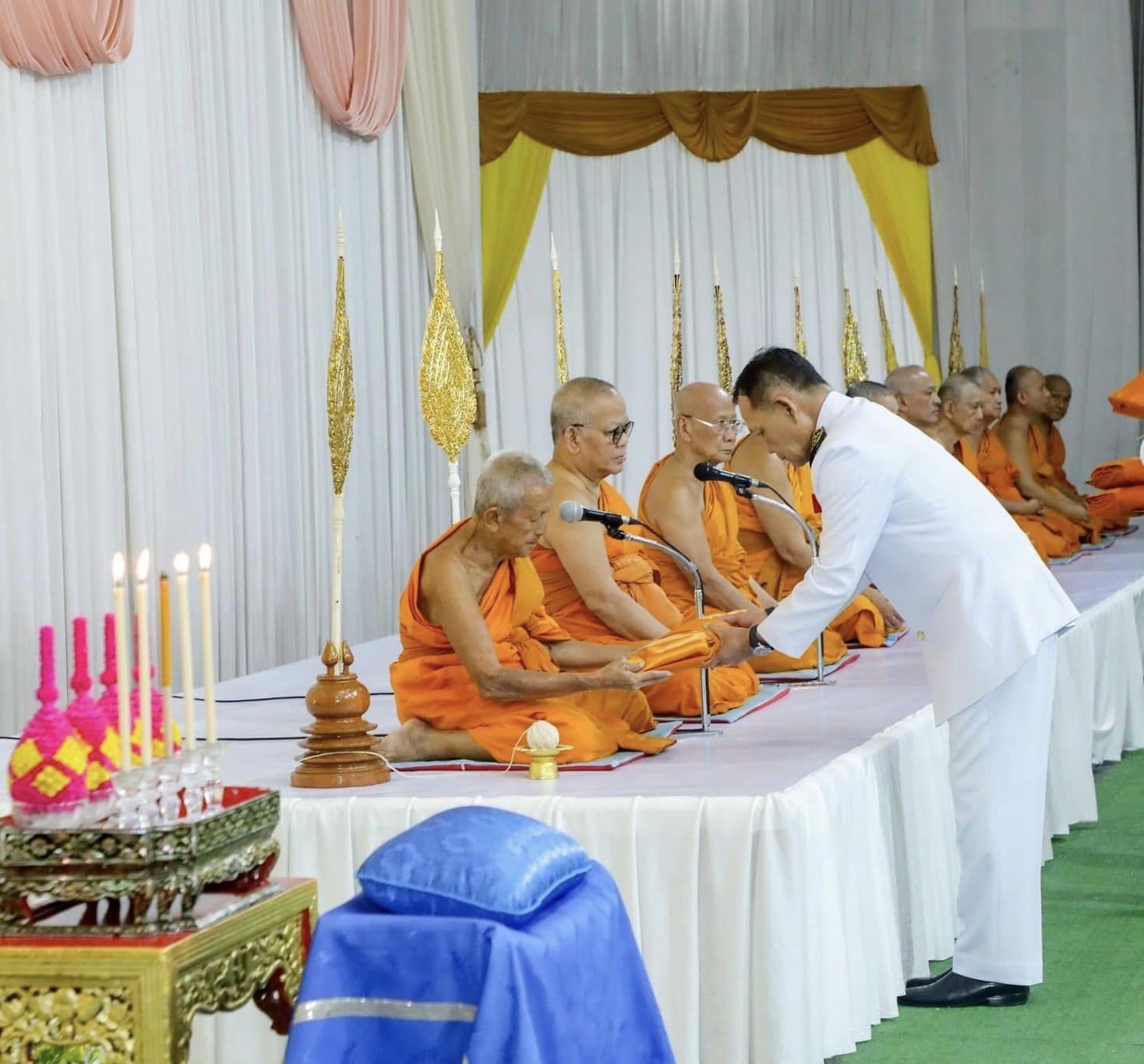 📣 พช.ราชบุรี เข้าร่วมพิธีเชิญสัญญาบัตร พัดยศ และผ้าไตร ถวายแด่พระสงฆ์ที่ทรงตั้งสมณศักดิ์ ในเขตปกครองคณะสงฆ์ ภาค 14 – 15