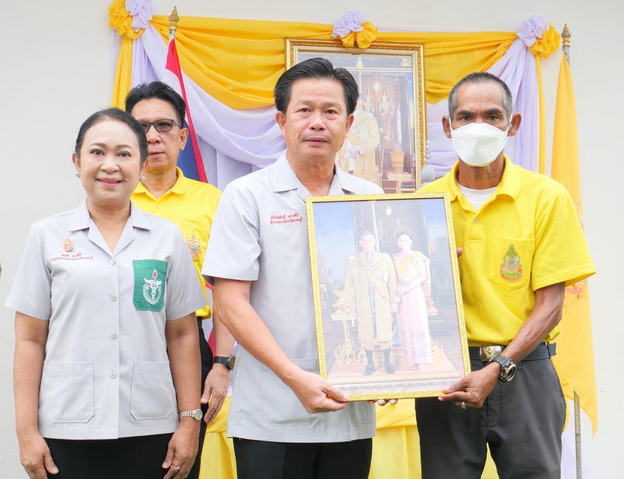 พช.ราชบุรี ร่วมมอบบ้านตามโครงการสร้างและซ่อมแซมบ้านผู้ยากไร้ เฉลิมพระเกียรติพระบาทสมเด็จพระปรเมนทรรามาธิบดีศรีสินทรมหาวชิราลงกรณ พระวชิรกล้าเจ้าอยู่หัว ประจำปีงบประมาณ พ.ศ. 2567